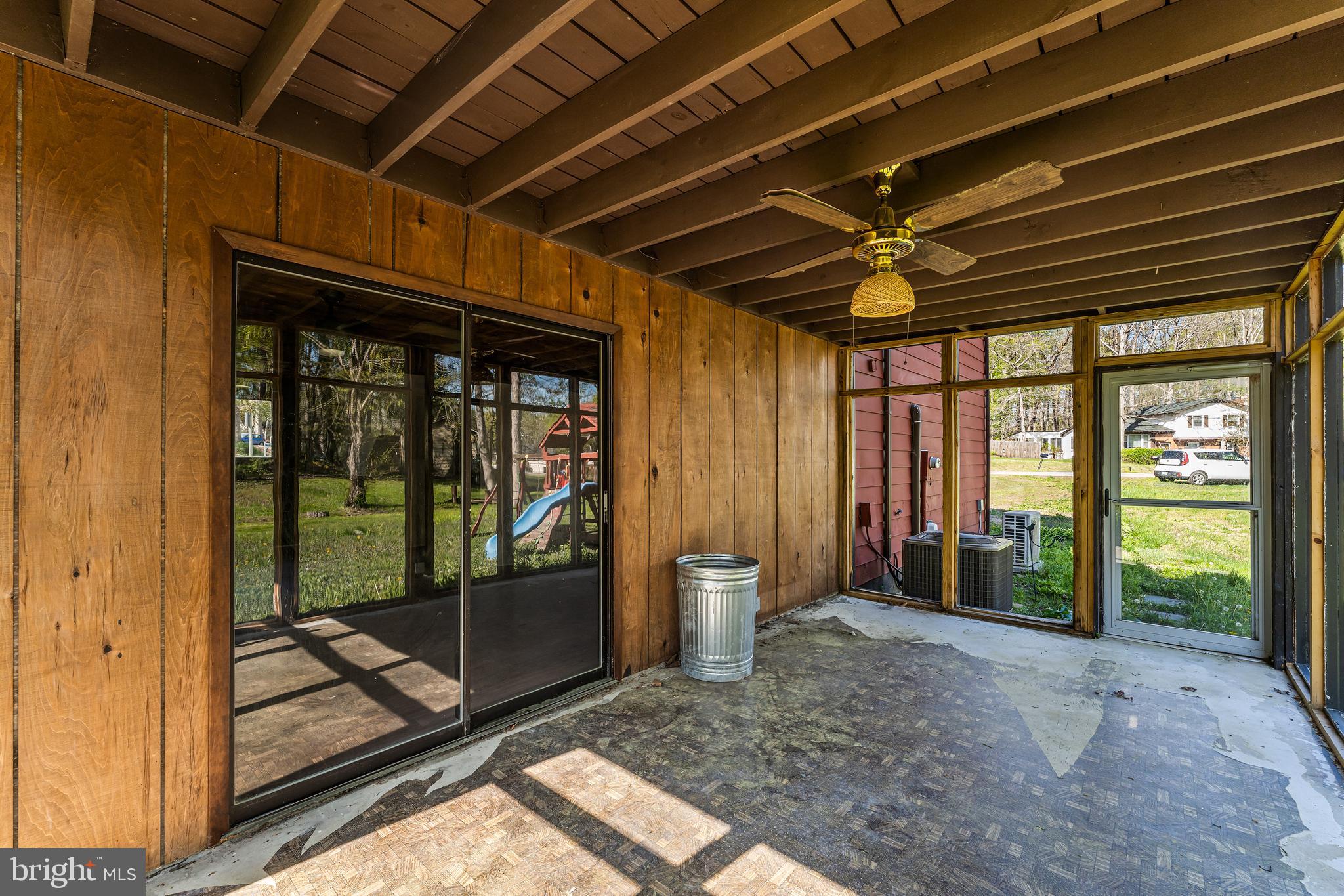 STONEYBROOKE - Residential Lease