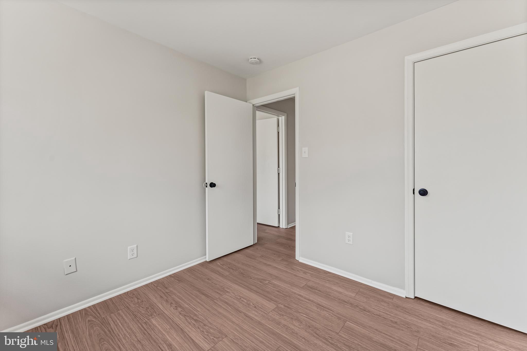 STONEYBROOKE - Residential Lease