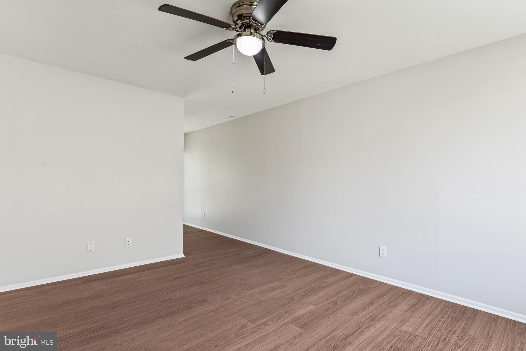 STONEYBROOKE - Residential Lease