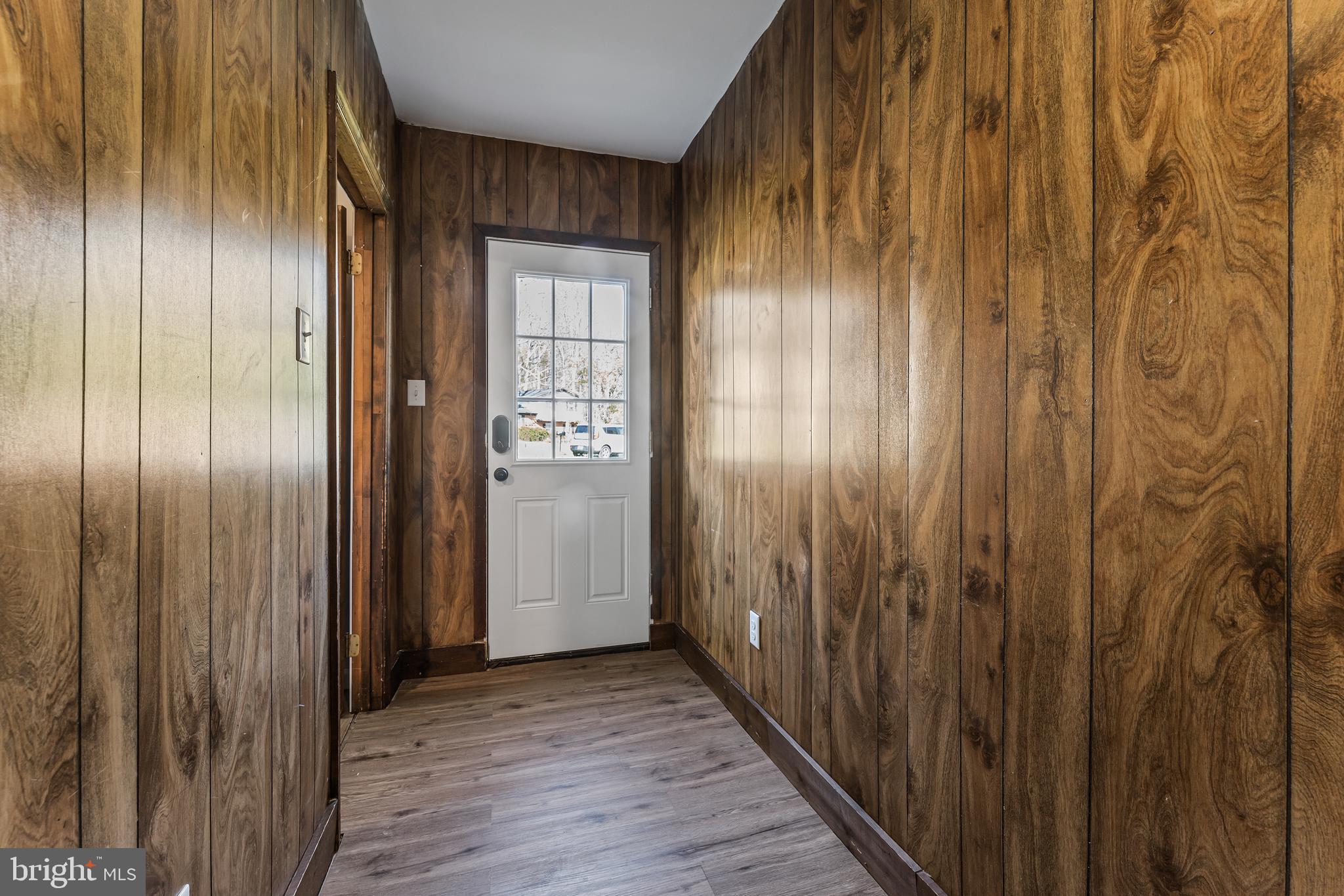 STONEYBROOKE - Residential Lease