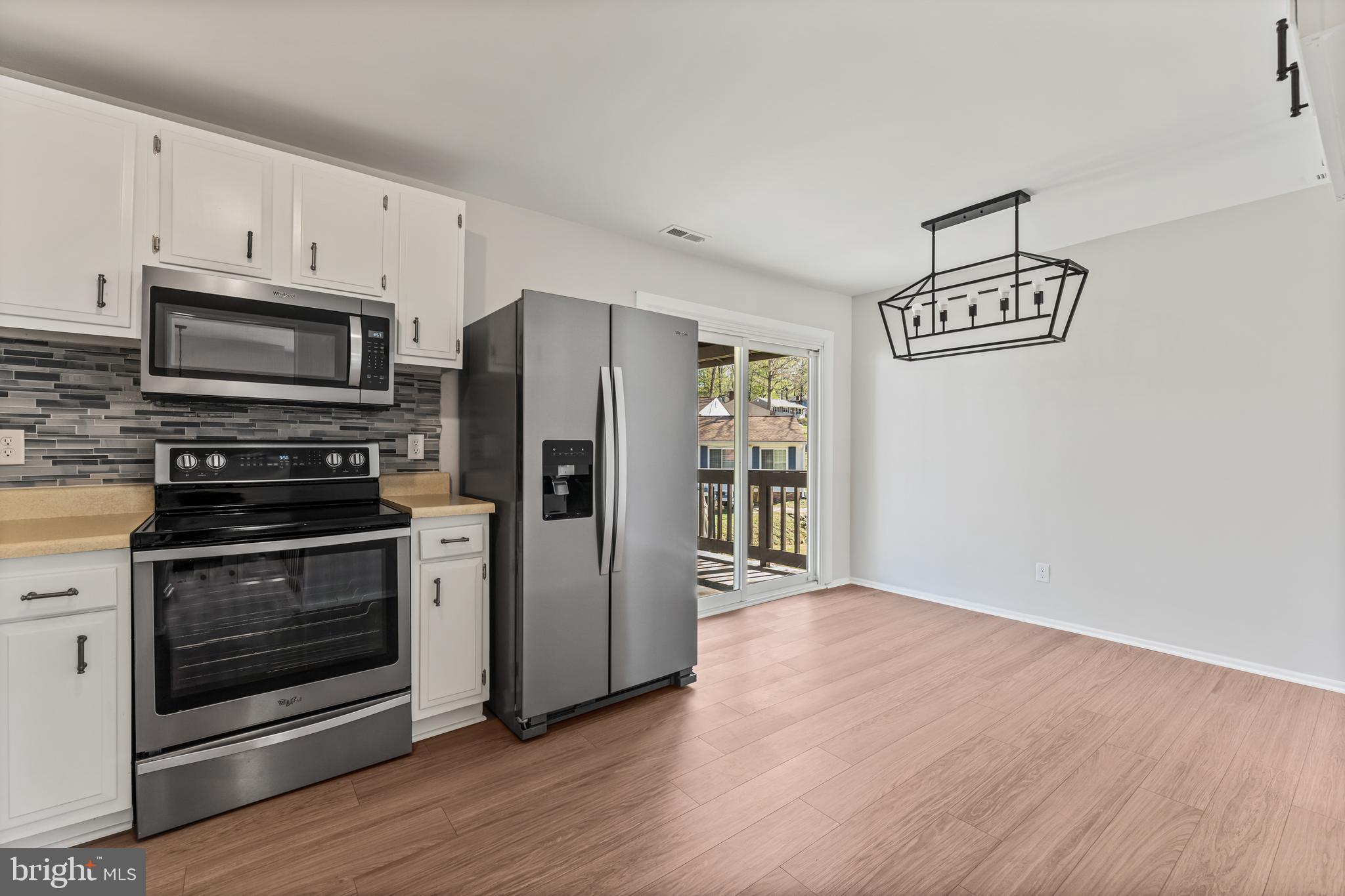 STONEYBROOKE - Residential Lease