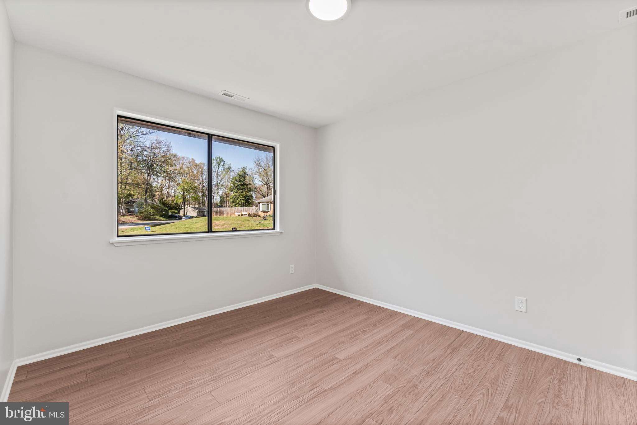 STONEYBROOKE - Residential Lease