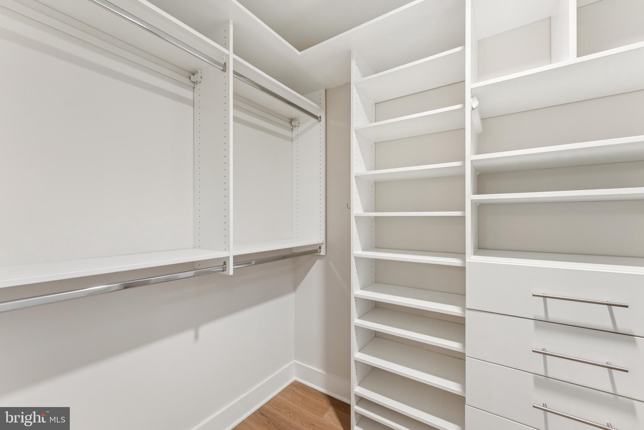 CHEVAL - Residential