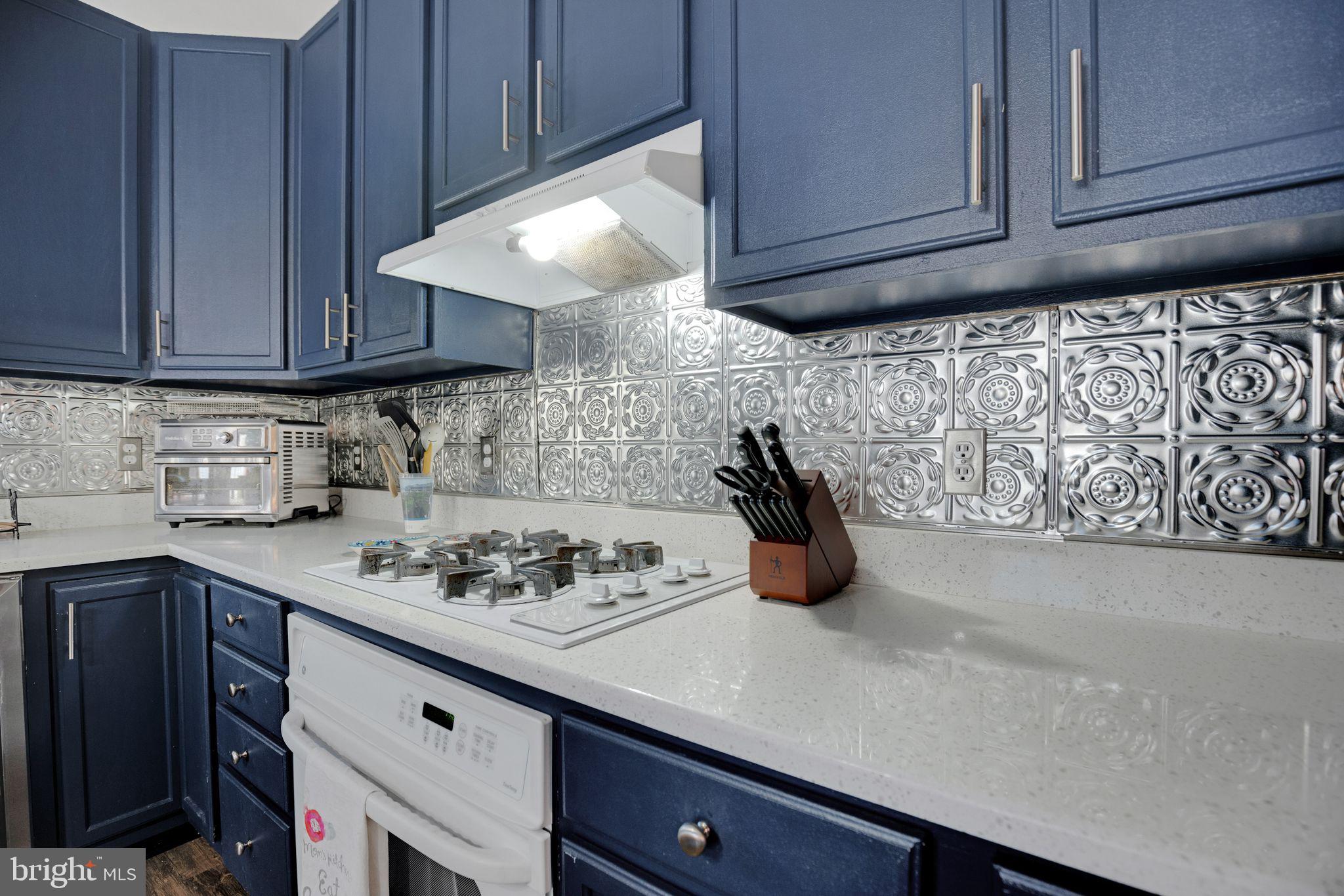 SOLOMONS LANDING - Residential