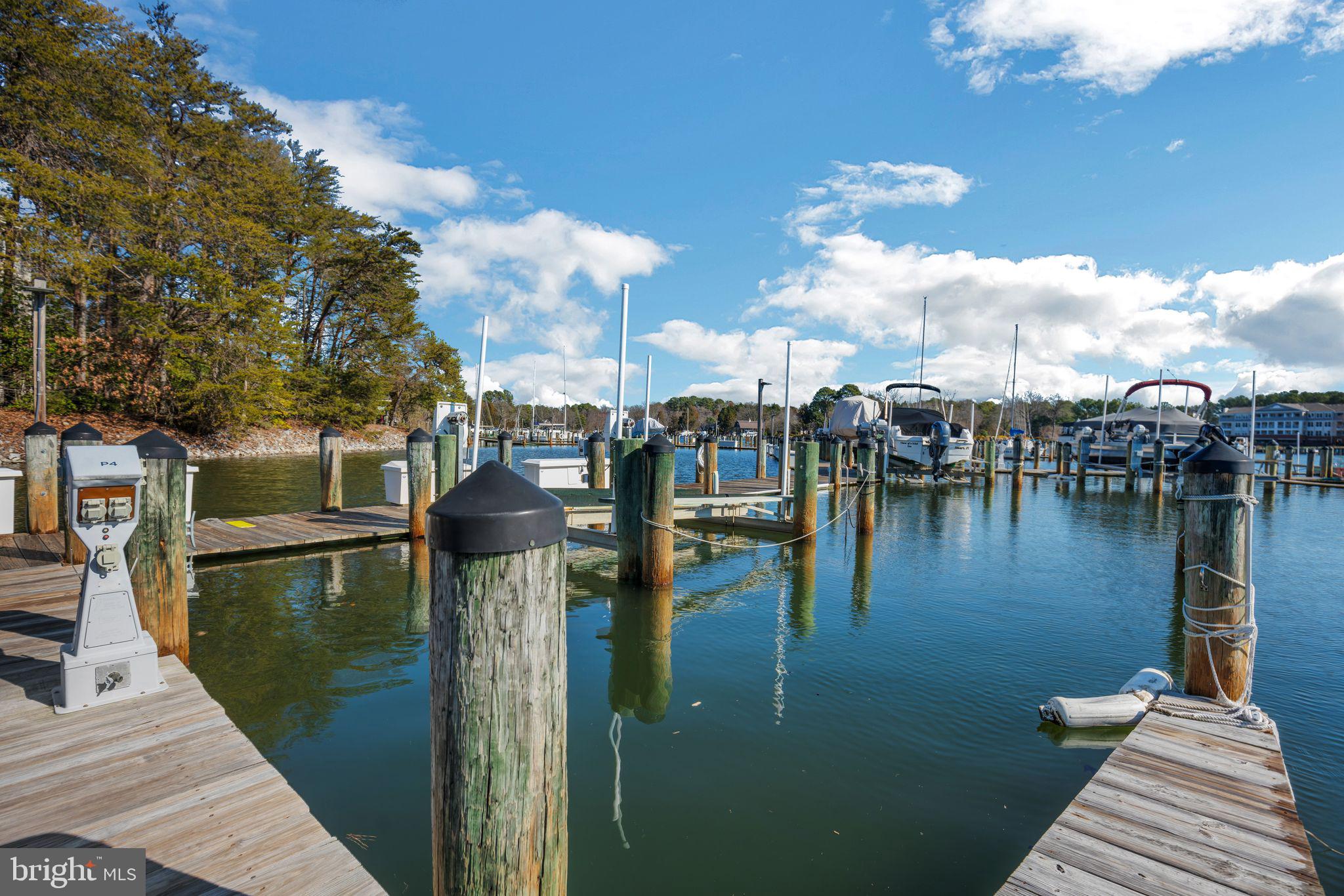 SOLOMONS LANDING - Residential