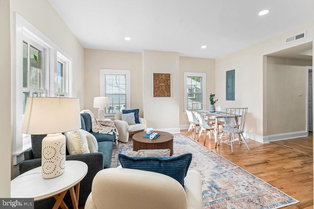 STEVENSVILLE - Residential