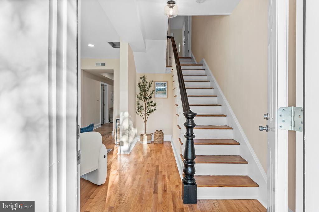 STEVENSVILLE - Residential