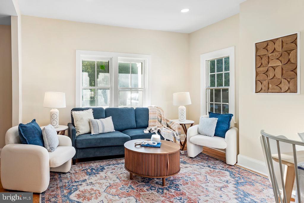 STEVENSVILLE - Residential