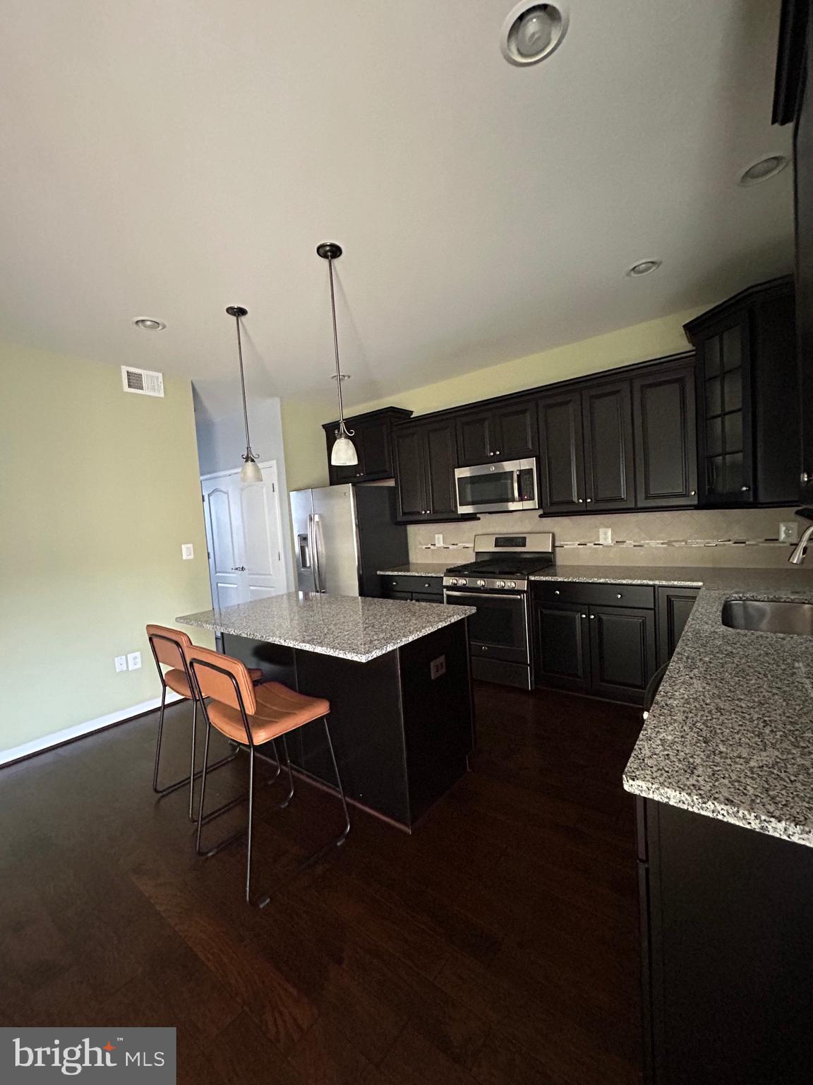 RAPPAHANNOCK LANDING - Residential Lease