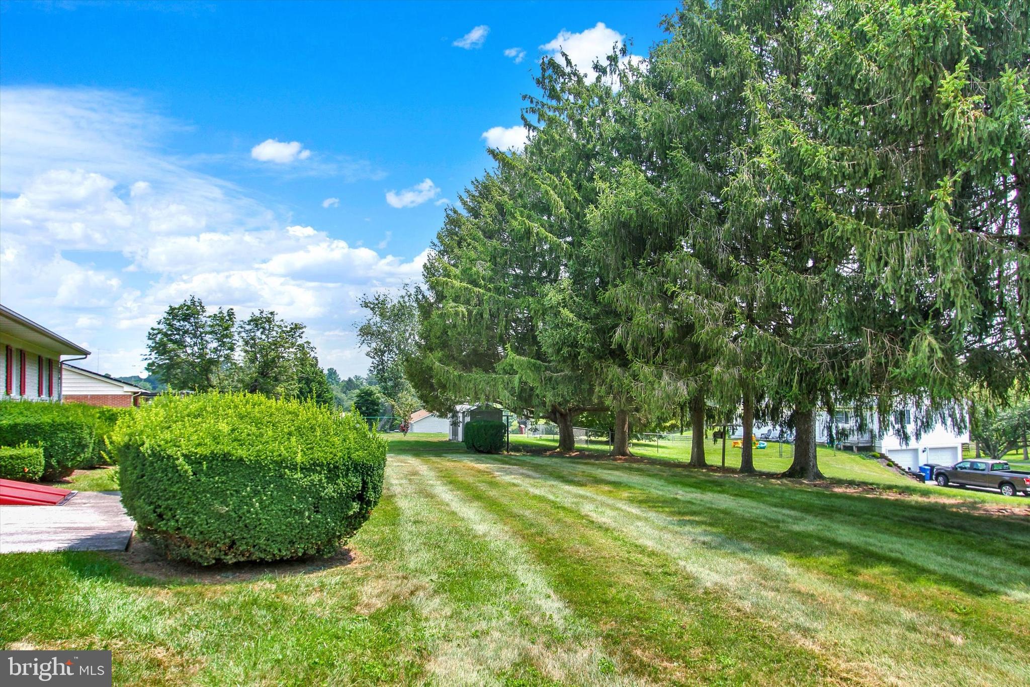 HAMPSTEAD HEIGHTS - Residential