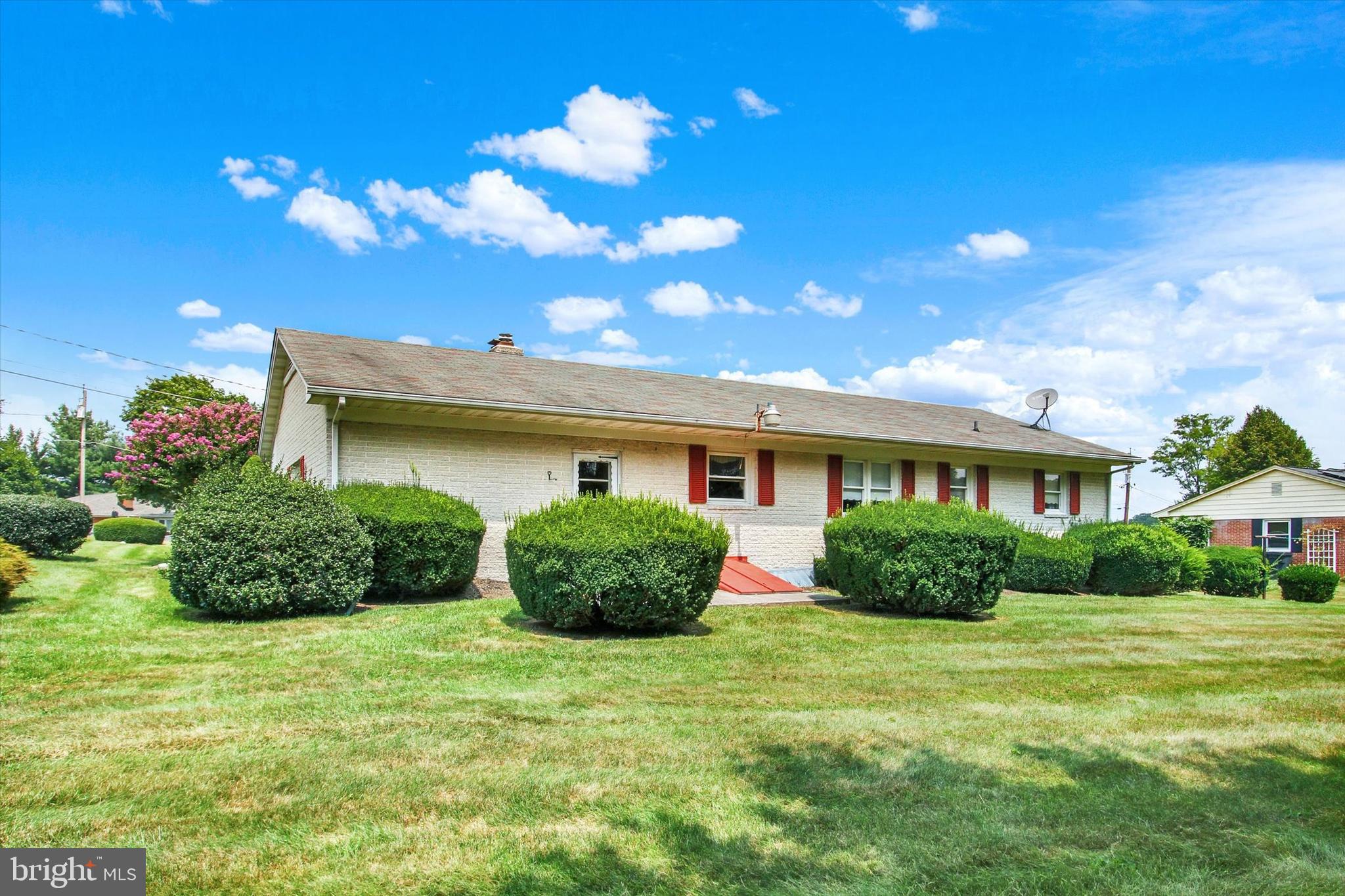 HAMPSTEAD HEIGHTS - Residential