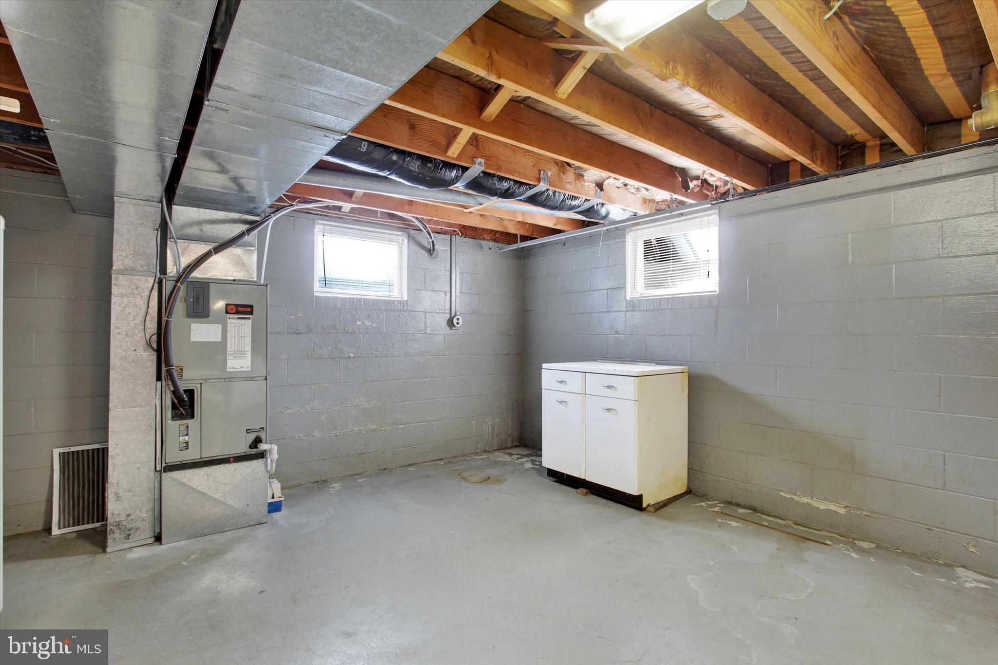 HAMPSTEAD HEIGHTS - Residential