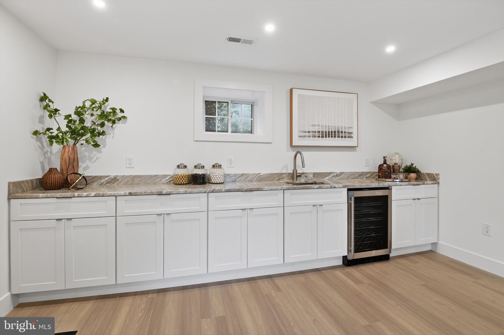 CLEVELAND PARK - Residential