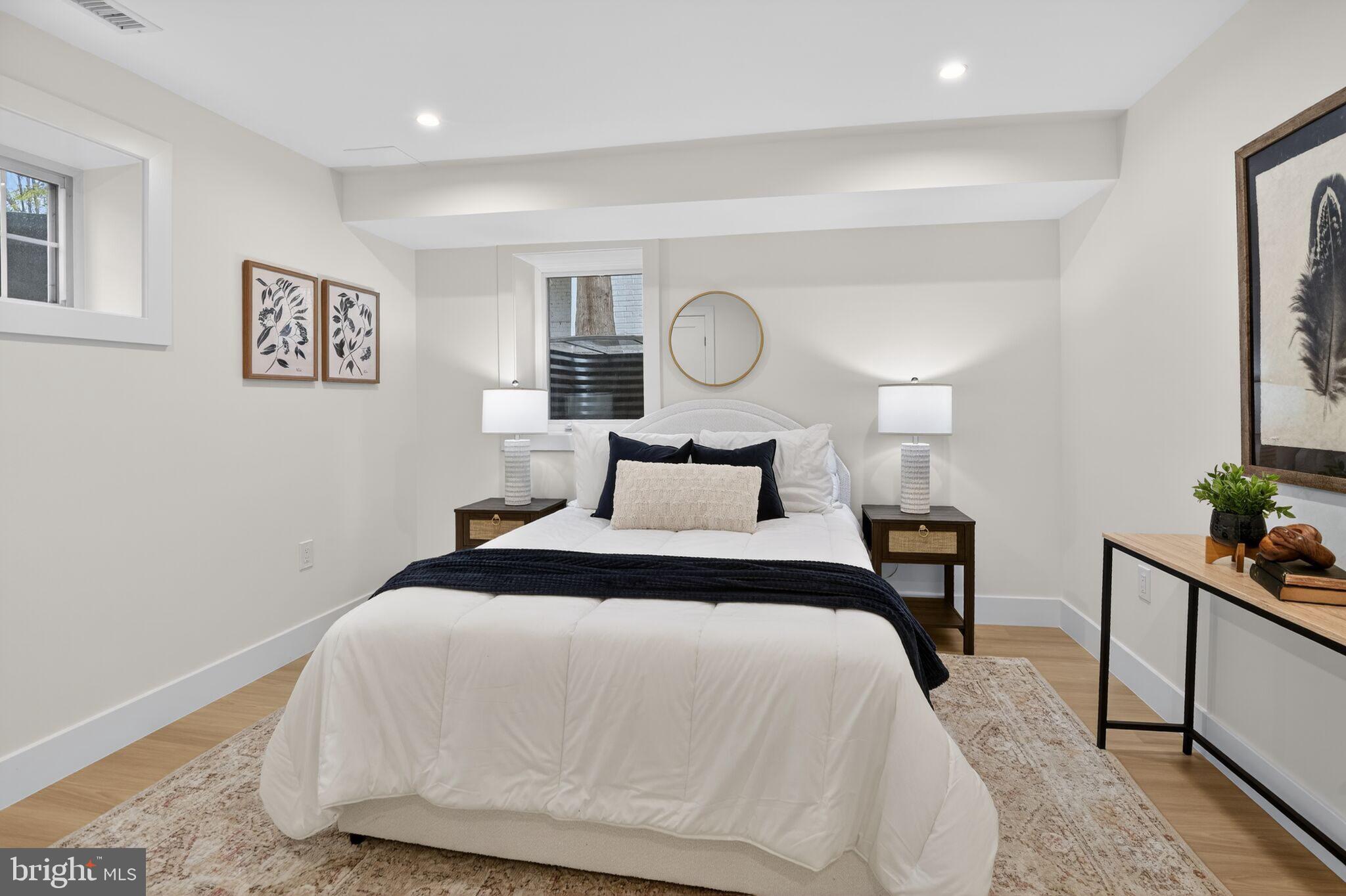 CLEVELAND PARK - Residential