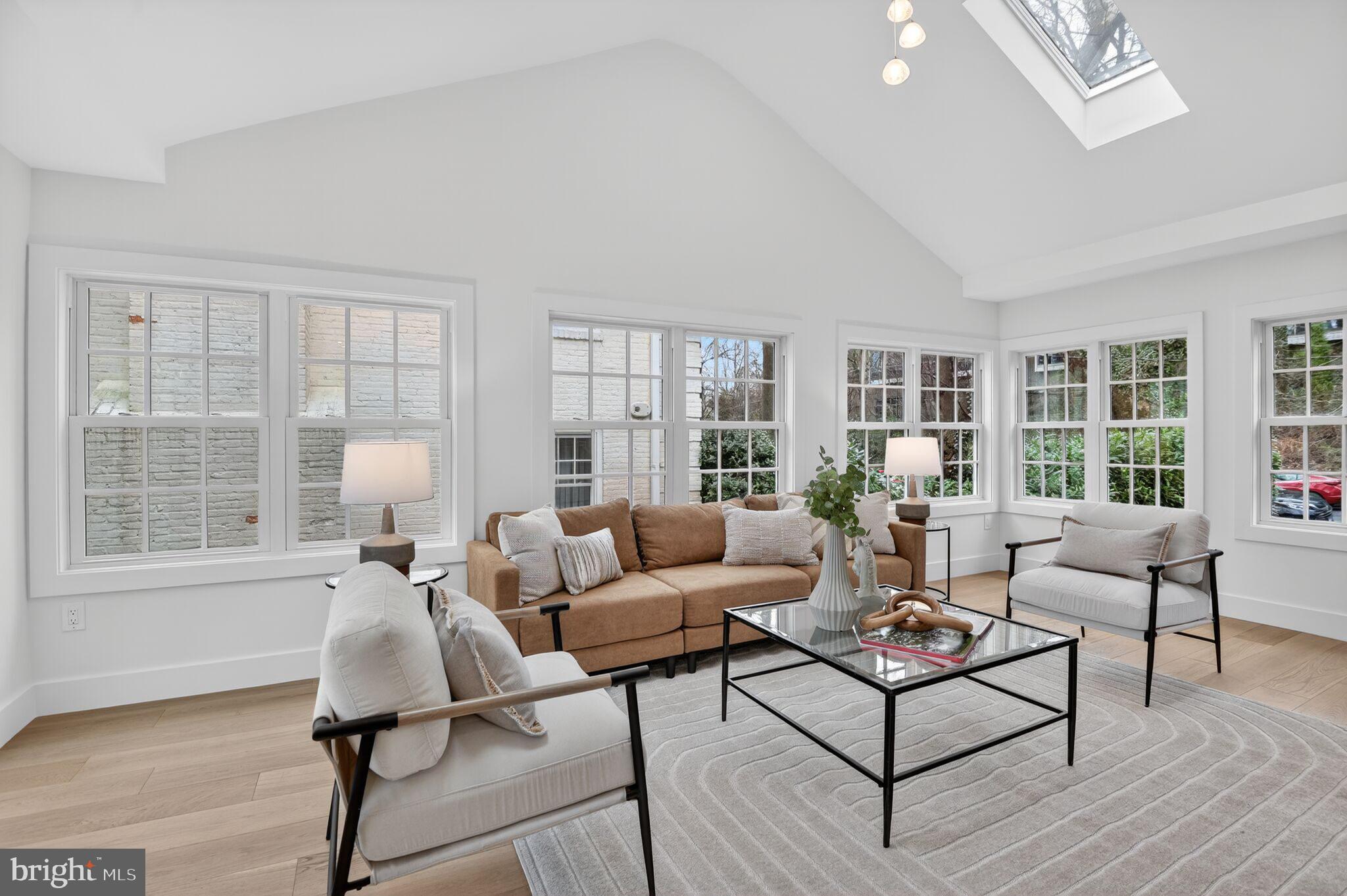 CLEVELAND PARK - Residential