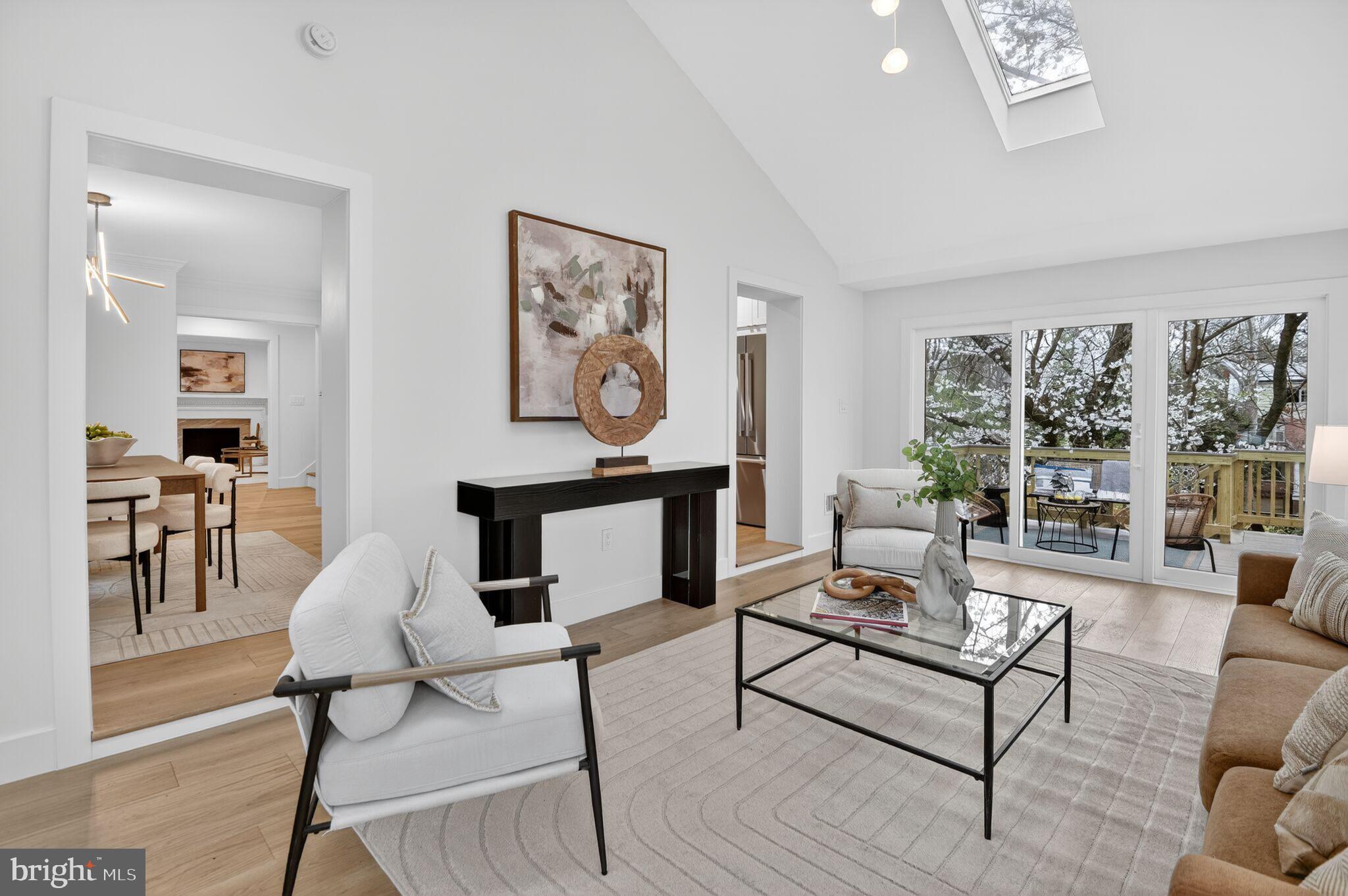 CLEVELAND PARK - Residential