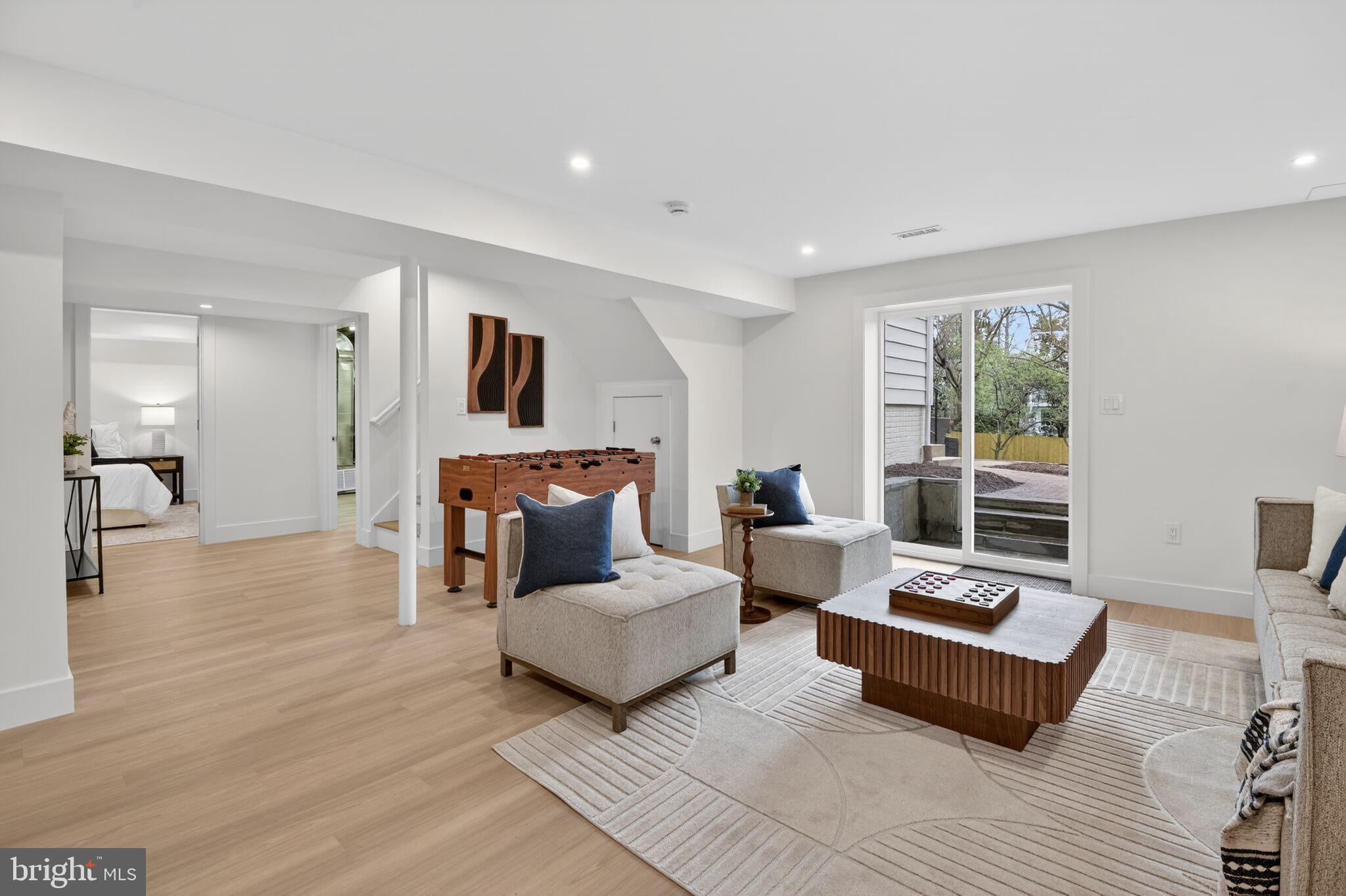 CLEVELAND PARK - Residential