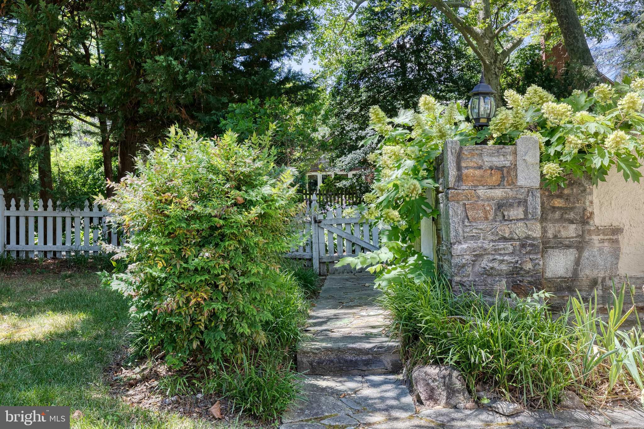 HOMELAND HISTORIC DISTRICT - Residential