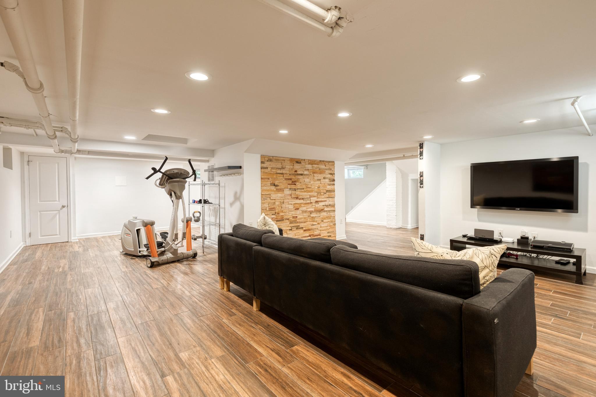 HOMELAND HISTORIC DISTRICT - Residential