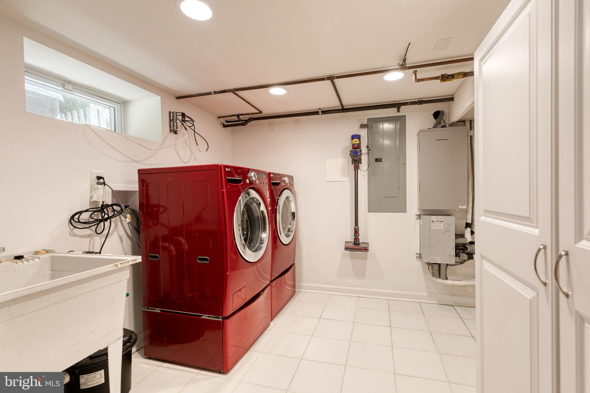 HOMELAND HISTORIC DISTRICT - Residential