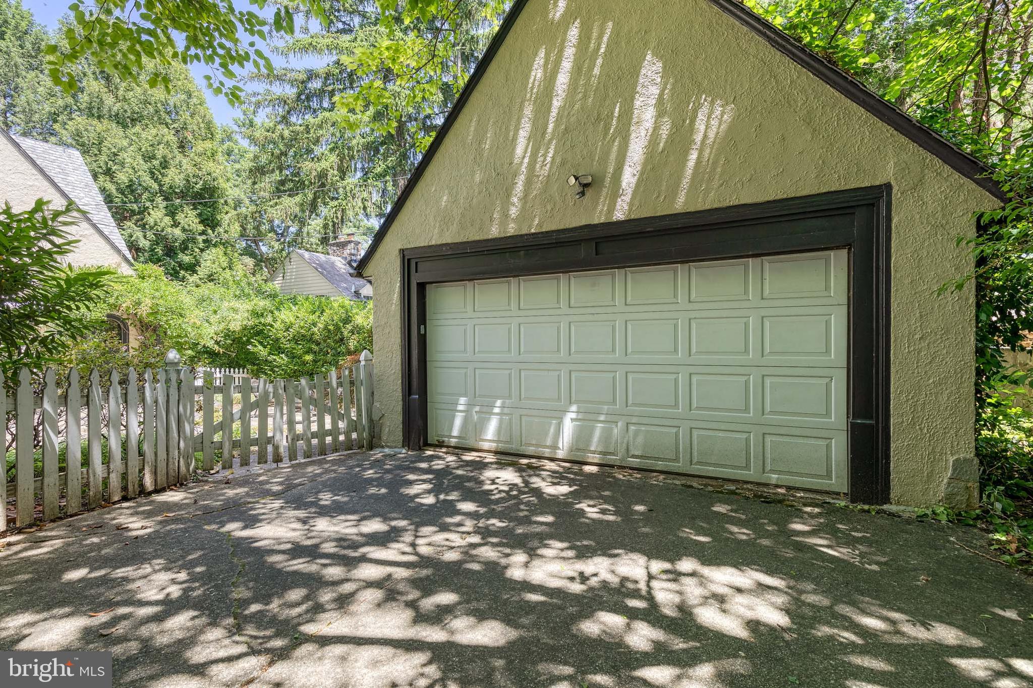 HOMELAND HISTORIC DISTRICT - Residential