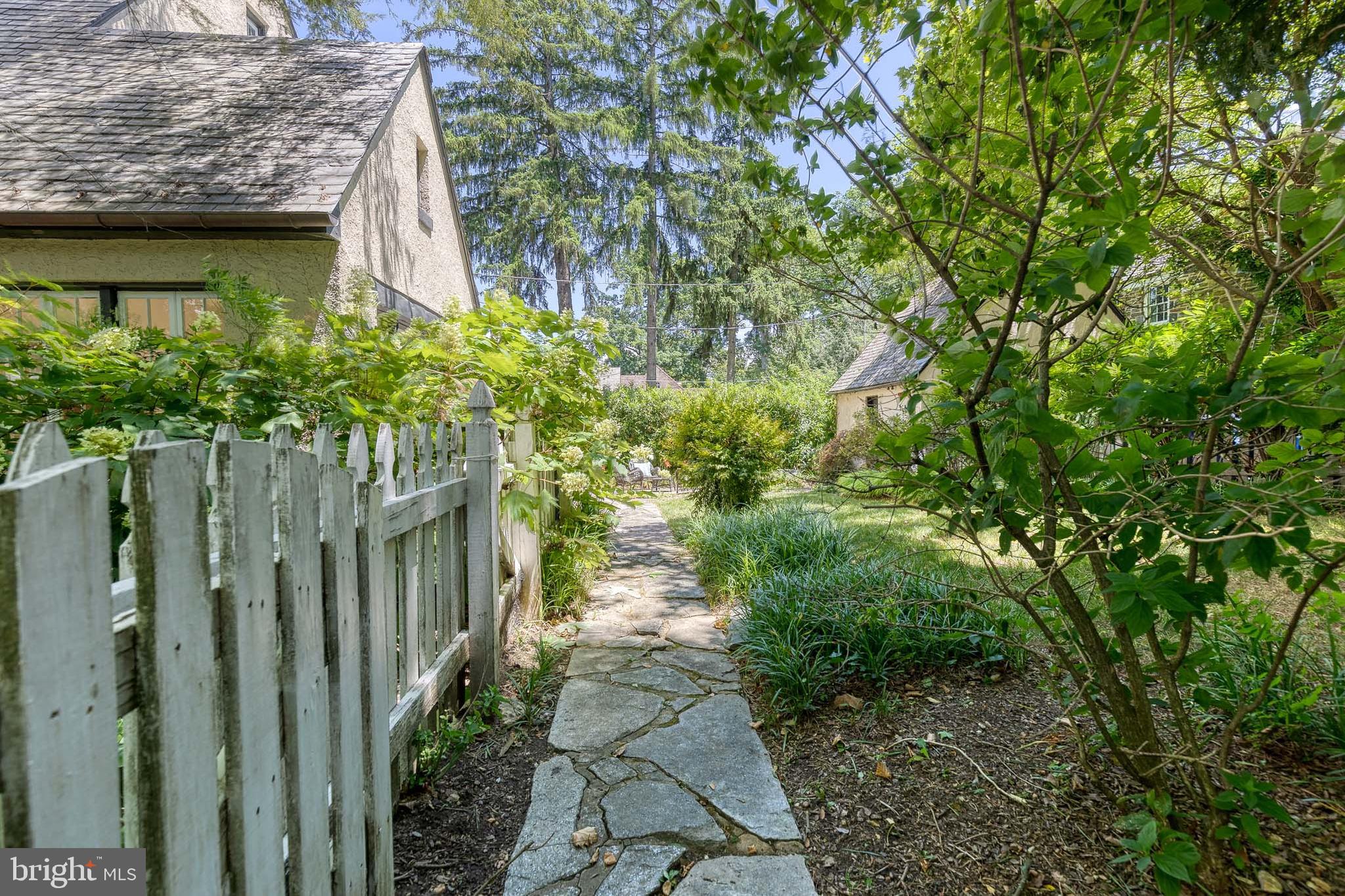 HOMELAND HISTORIC DISTRICT - Residential