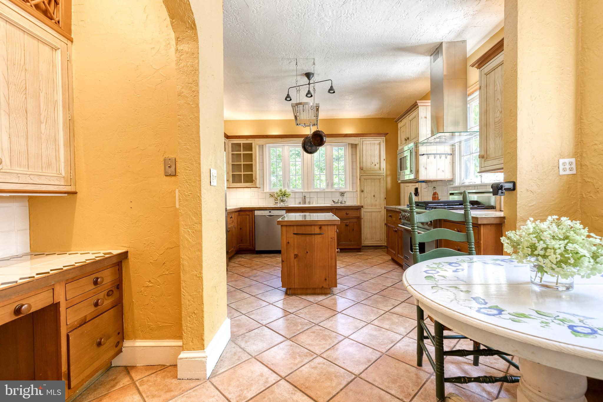 HOMELAND HISTORIC DISTRICT - Residential