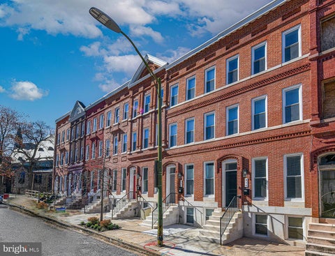 Townhouse For Rent - 836 Harlem Avenue<br/> BALTIMORE, MD 21201