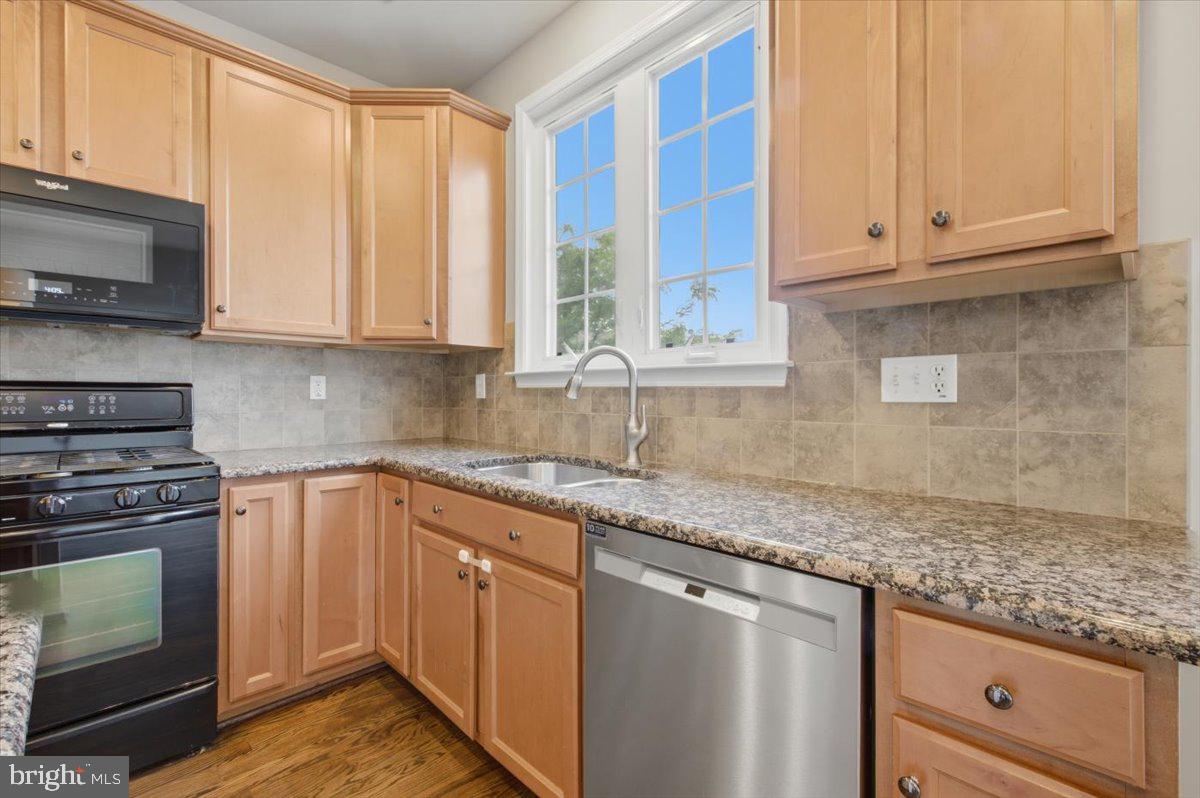 GOOSE CREEK VILLAGE NORTH - Residential