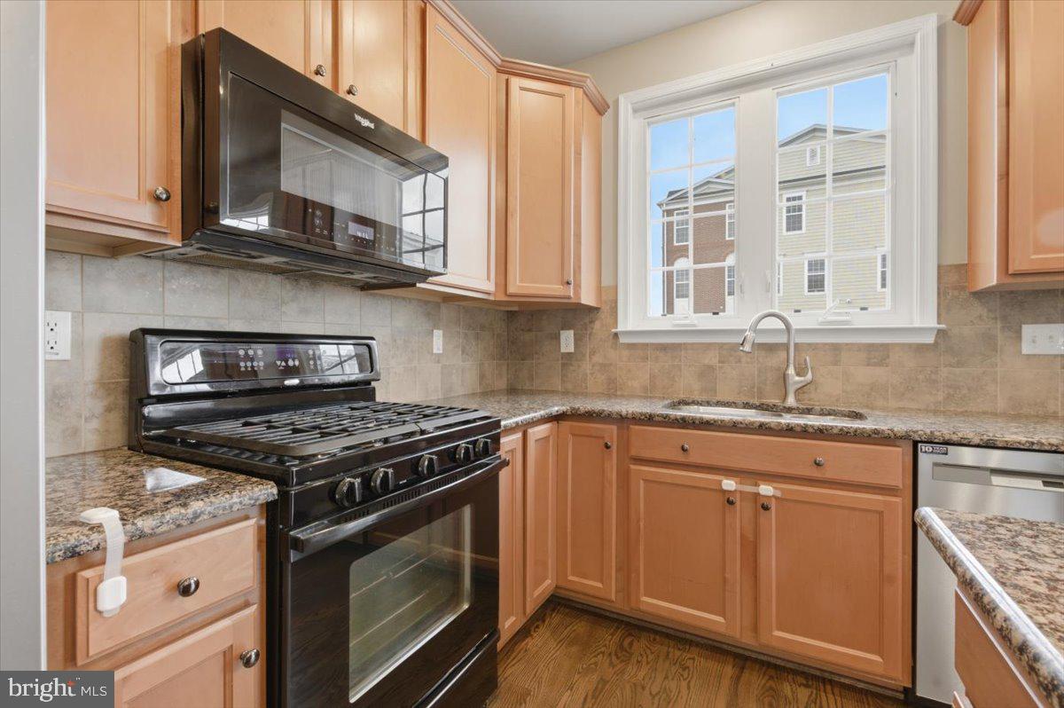 GOOSE CREEK VILLAGE NORTH - Residential