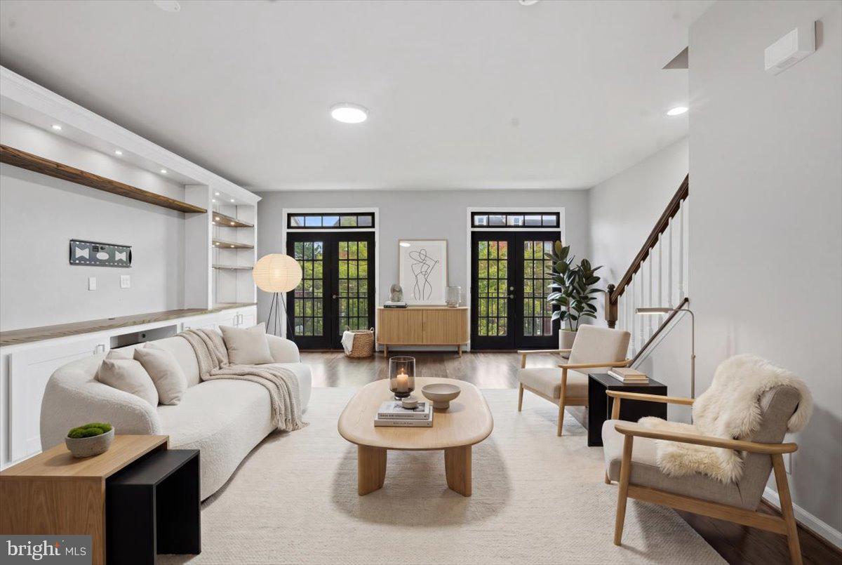 GOOSE CREEK VILLAGE NORTH - Residential