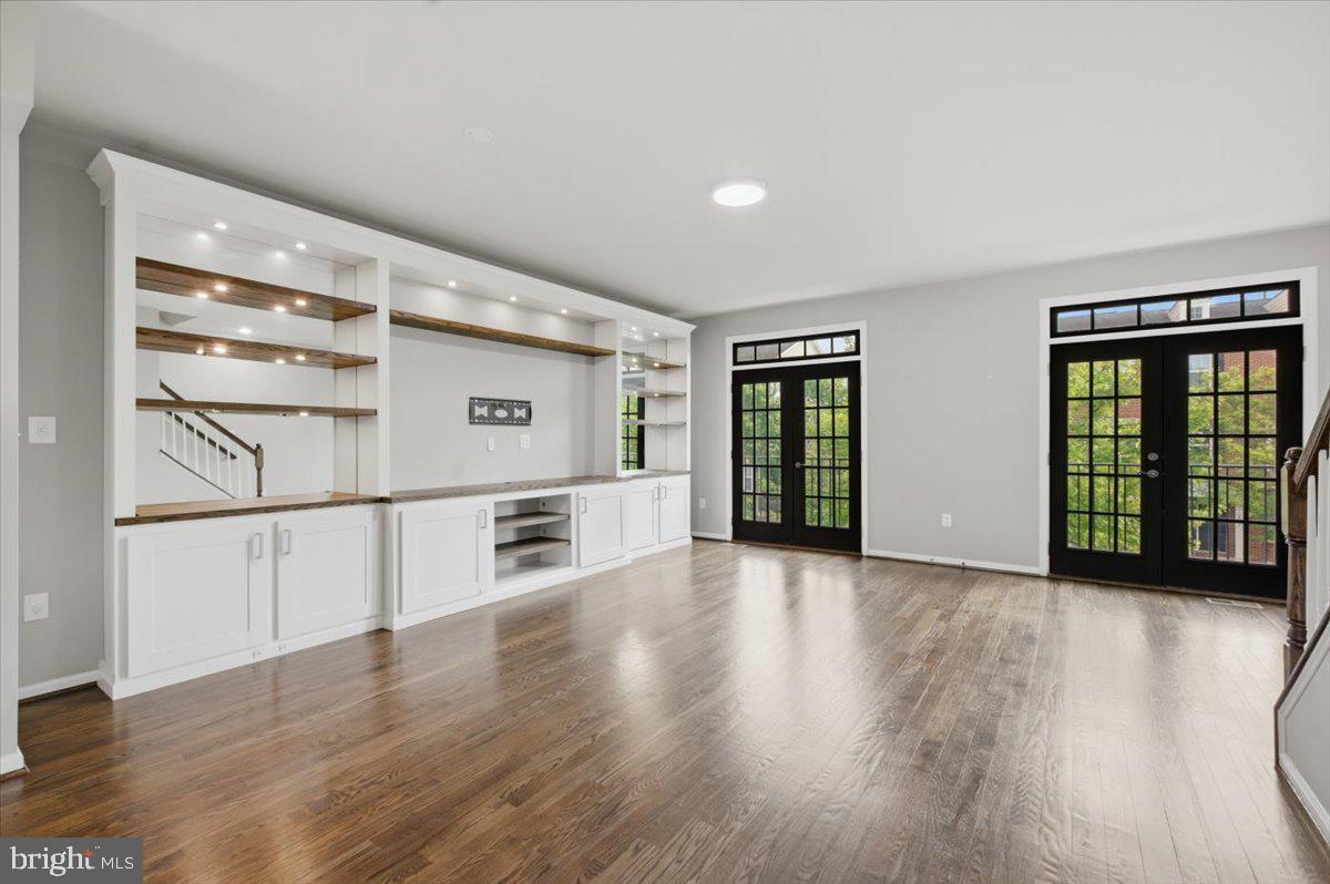 GOOSE CREEK VILLAGE NORTH - Residential