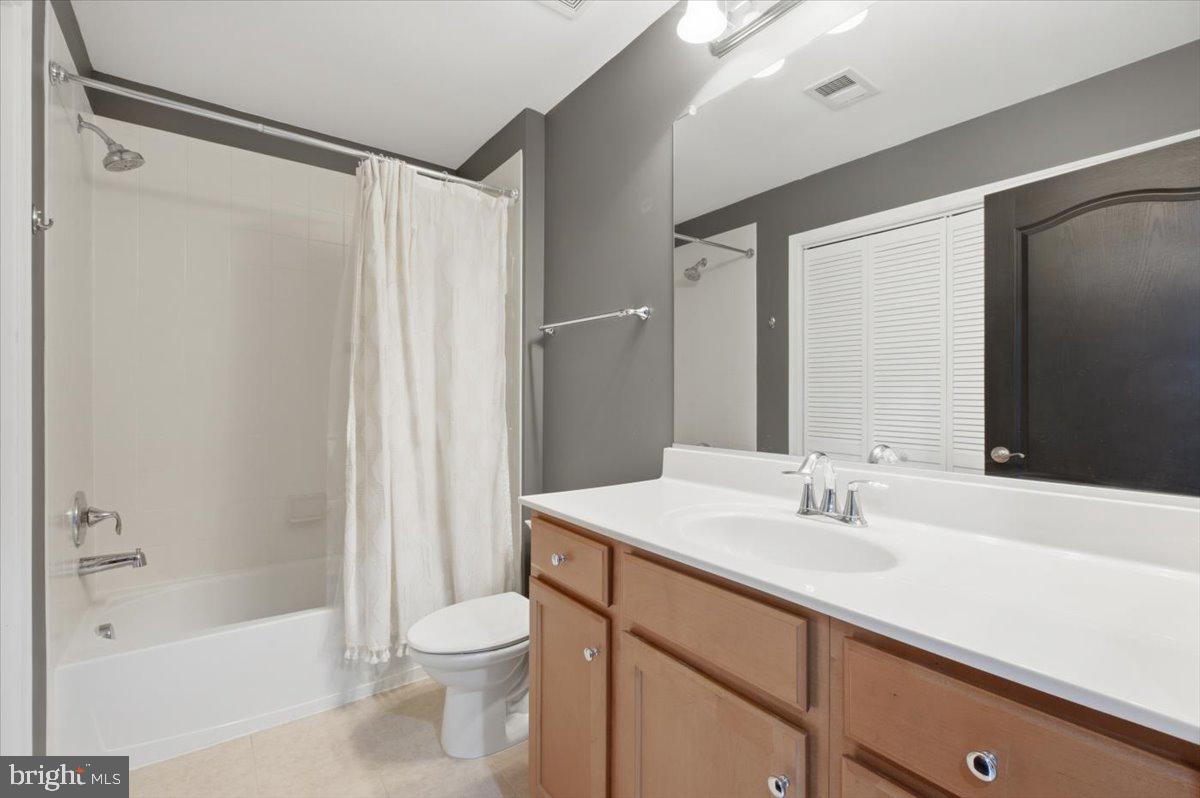 GOOSE CREEK VILLAGE NORTH - Residential