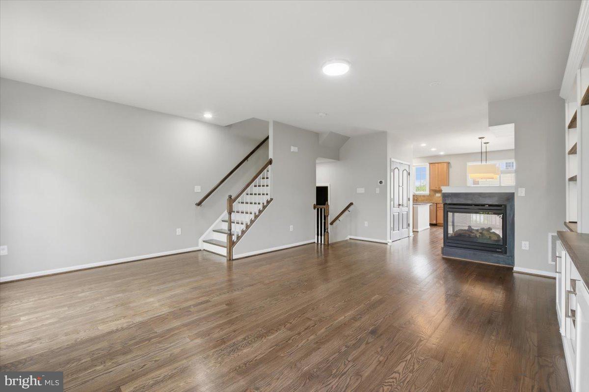 GOOSE CREEK VILLAGE NORTH - Residential