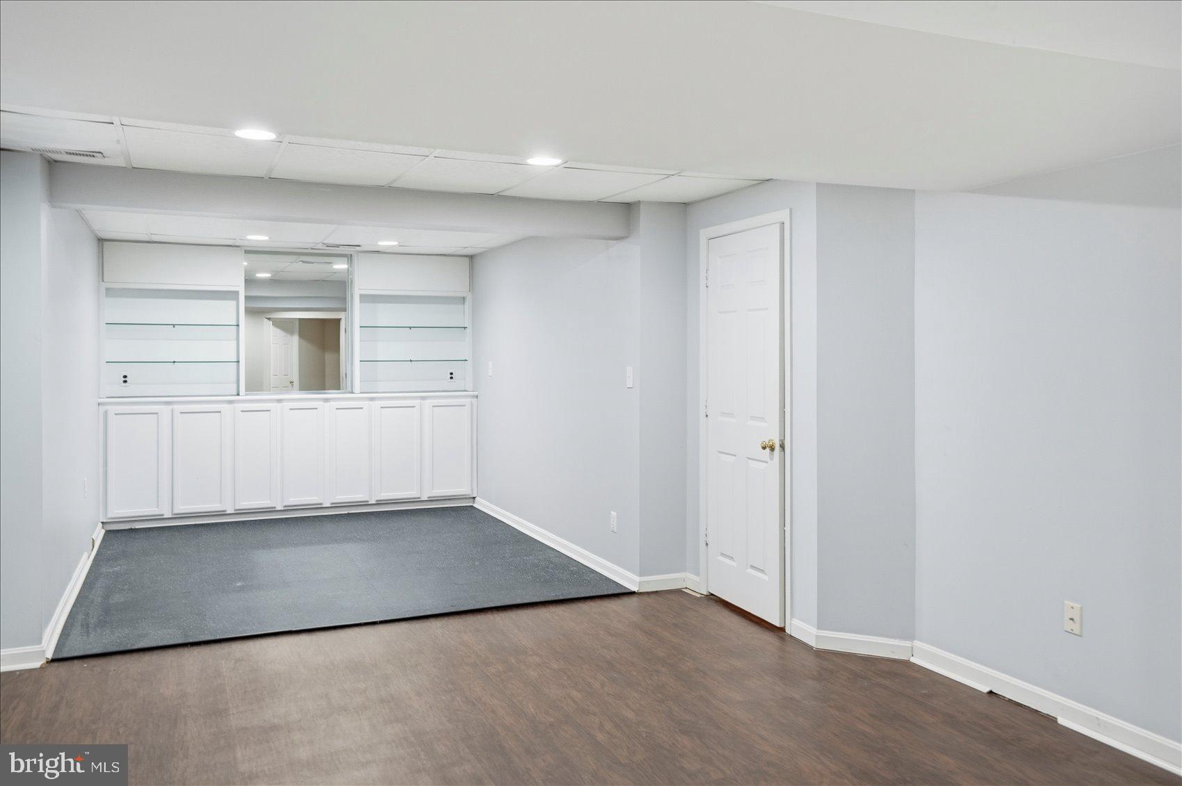 EATON SQUARE - Residential