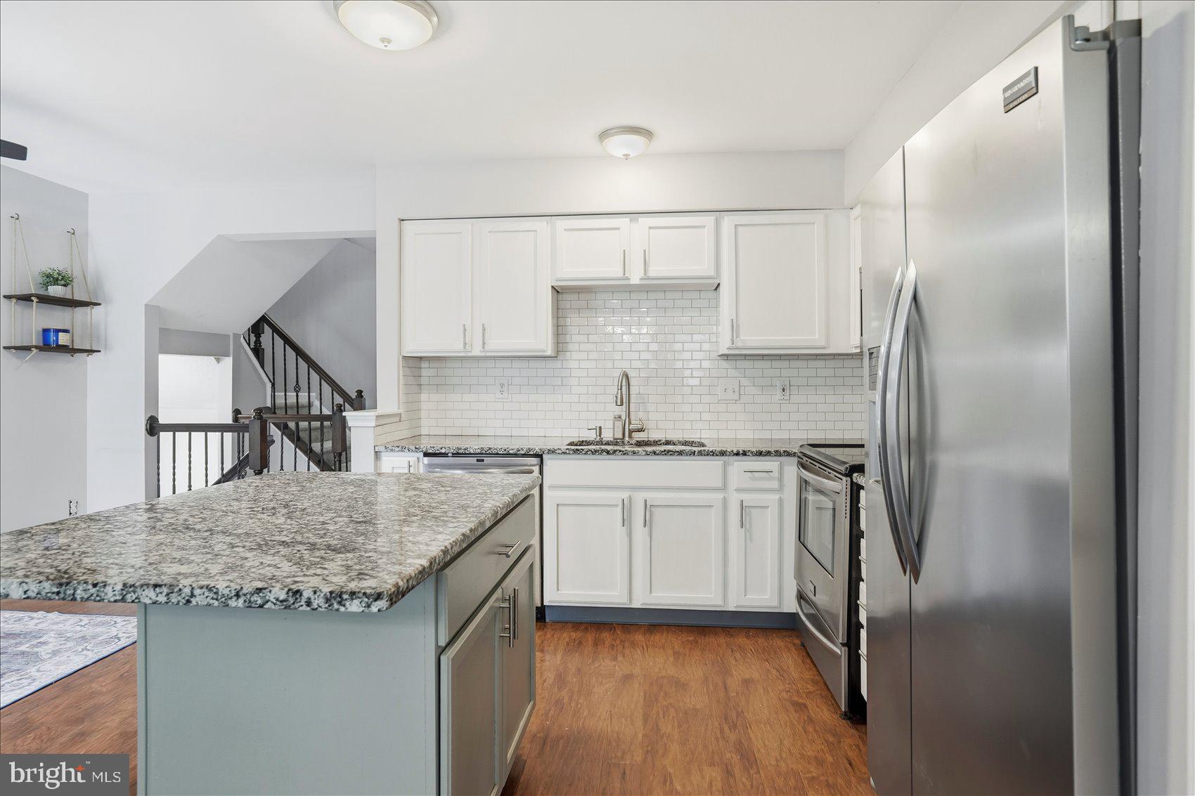 EATON SQUARE - Residential