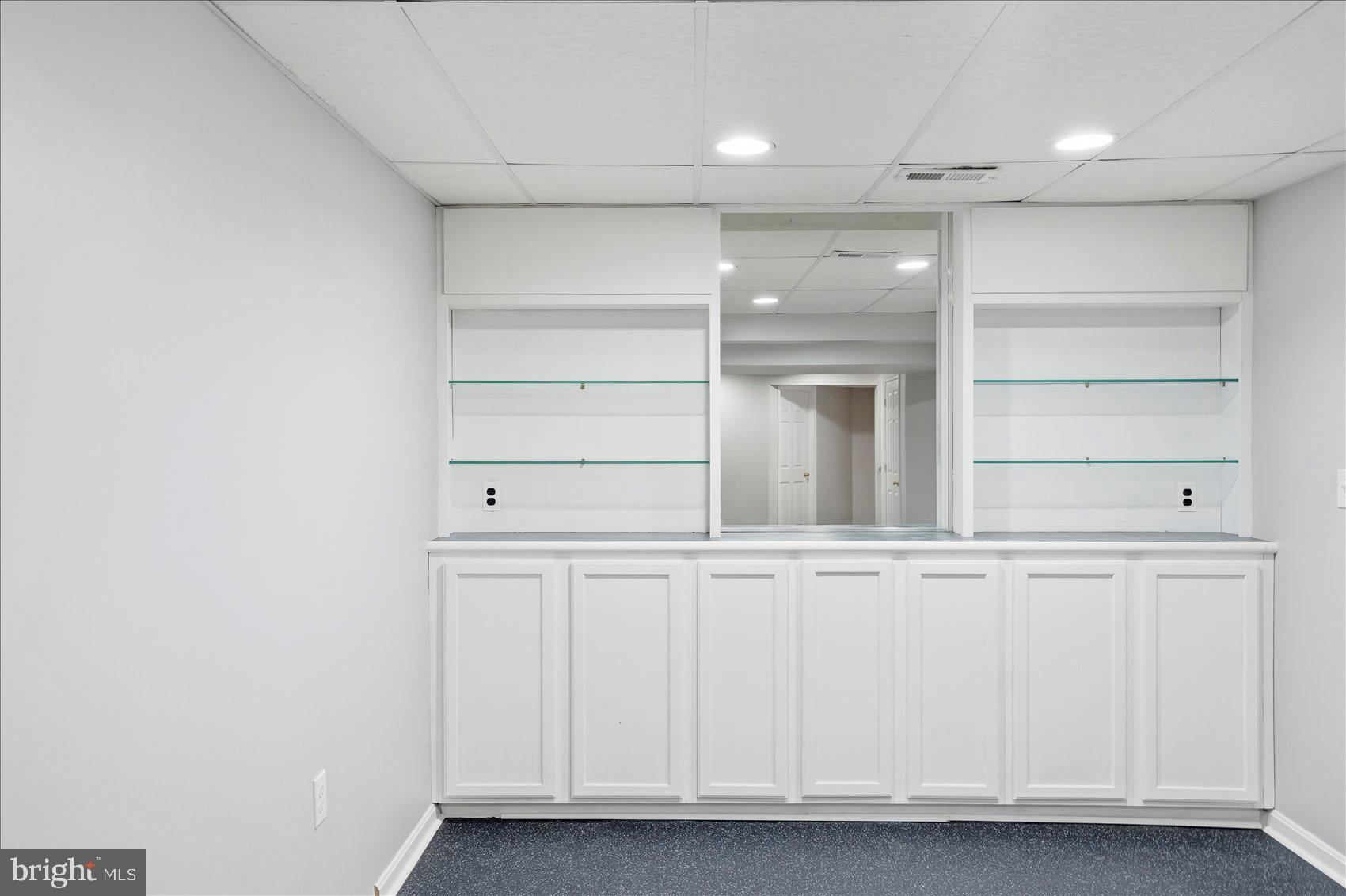 EATON SQUARE - Residential