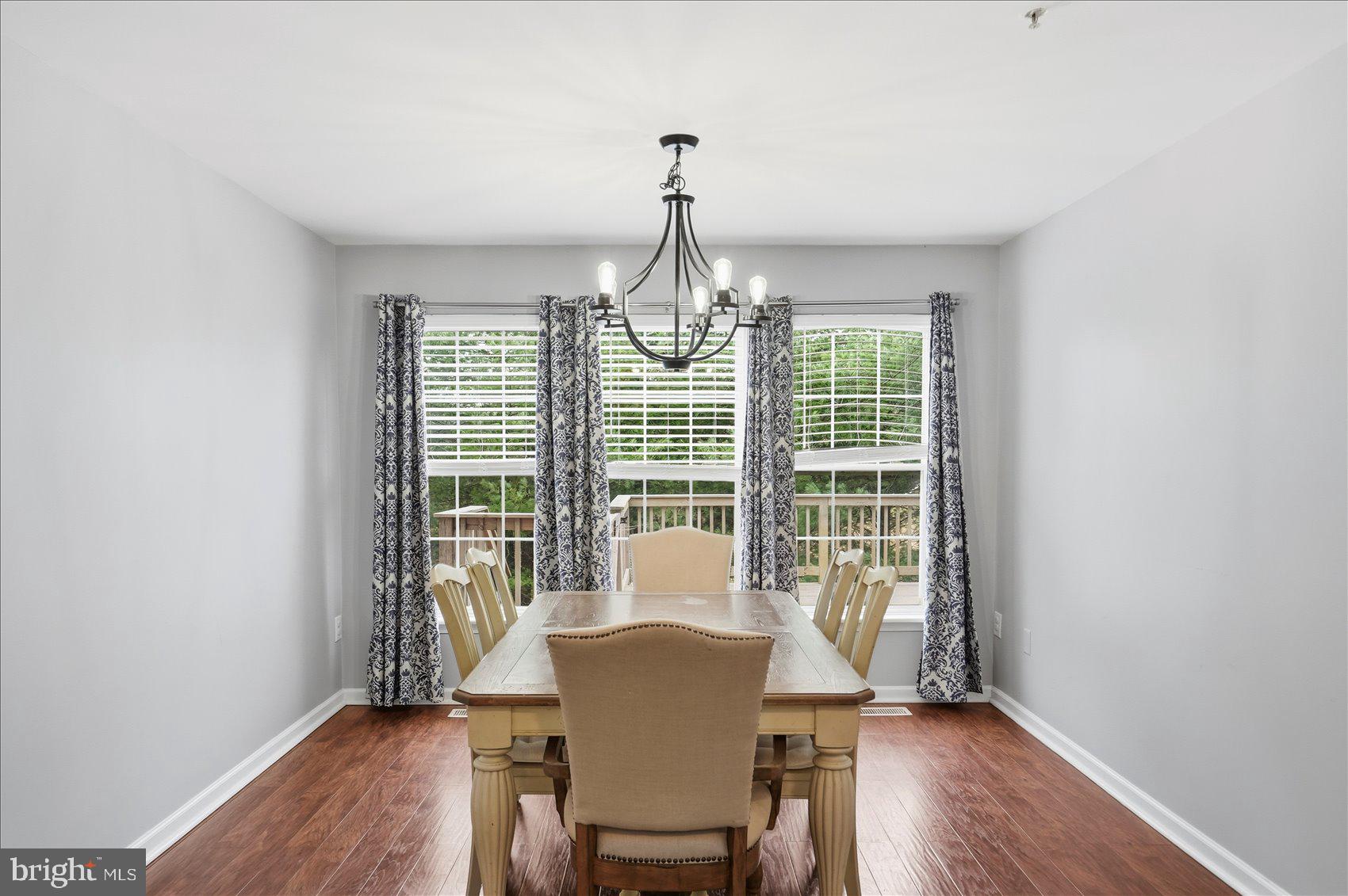 EATON SQUARE - Residential