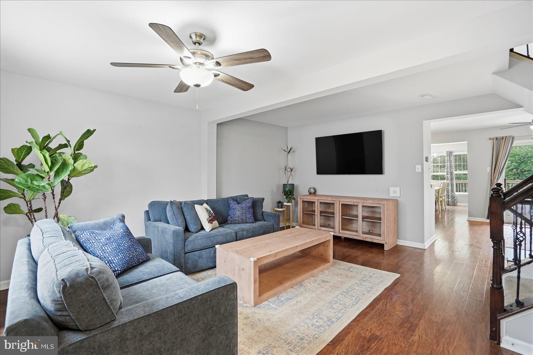 EATON SQUARE - Residential