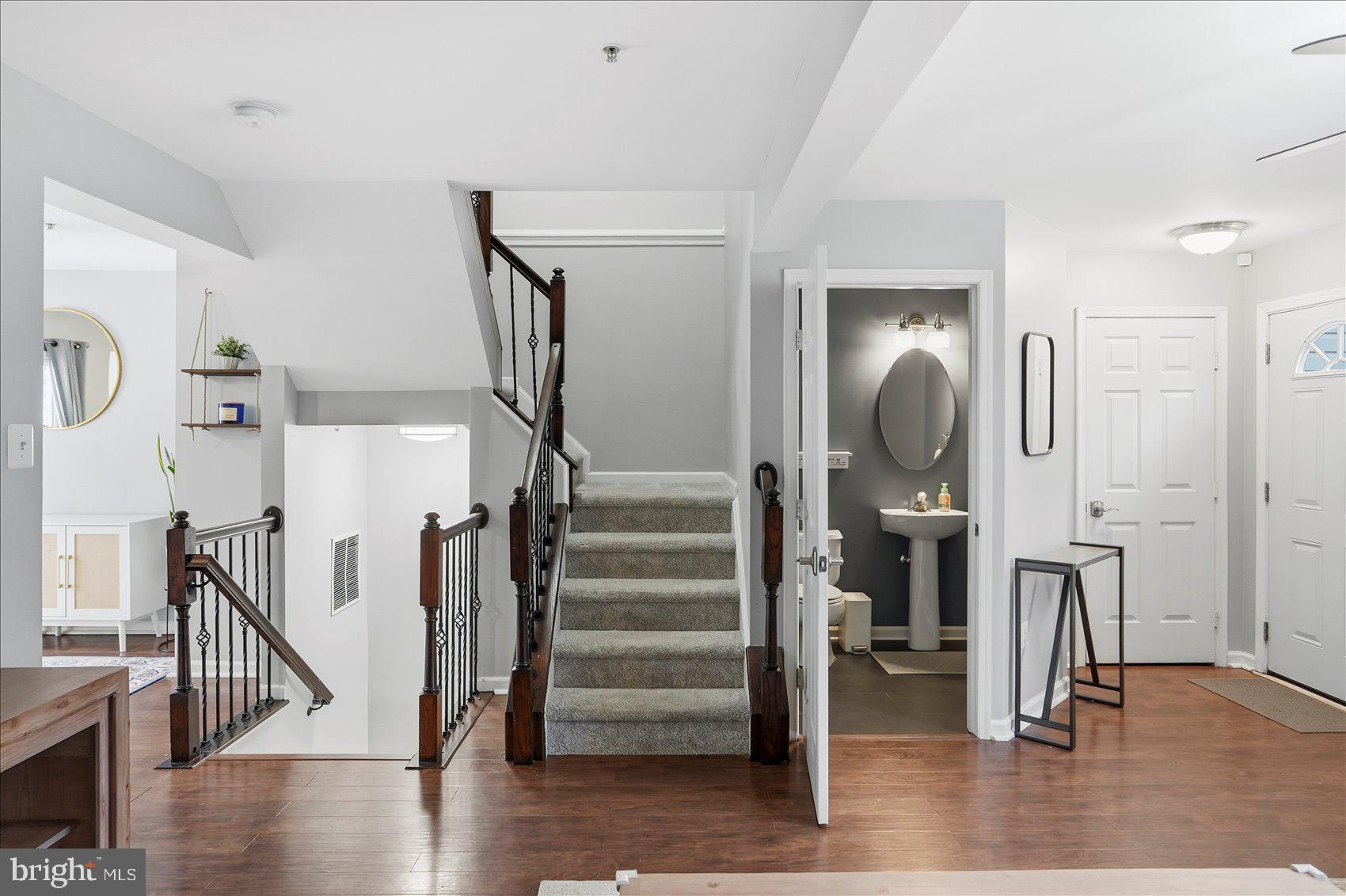 EATON SQUARE - Residential