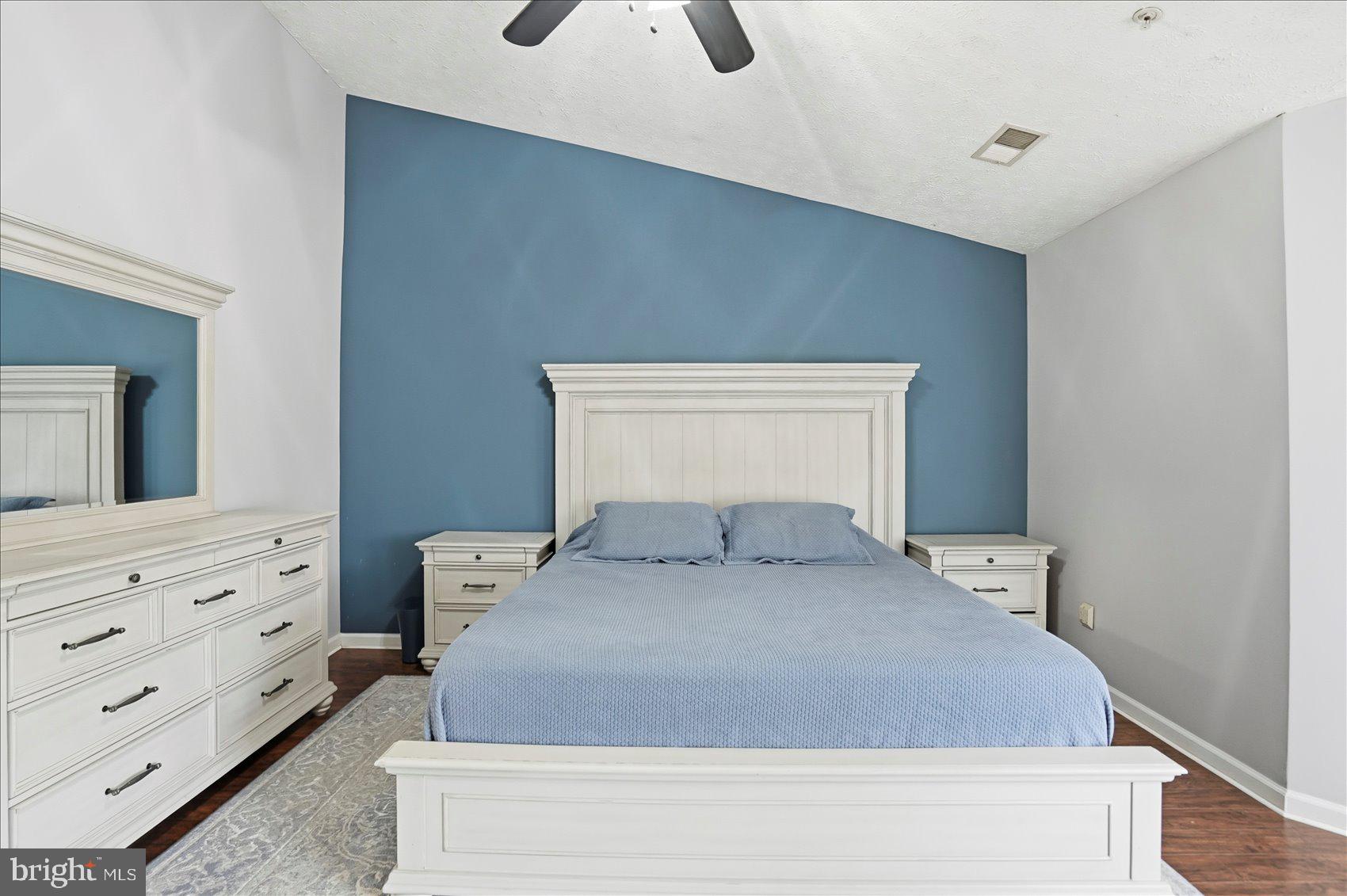 EATON SQUARE - Residential