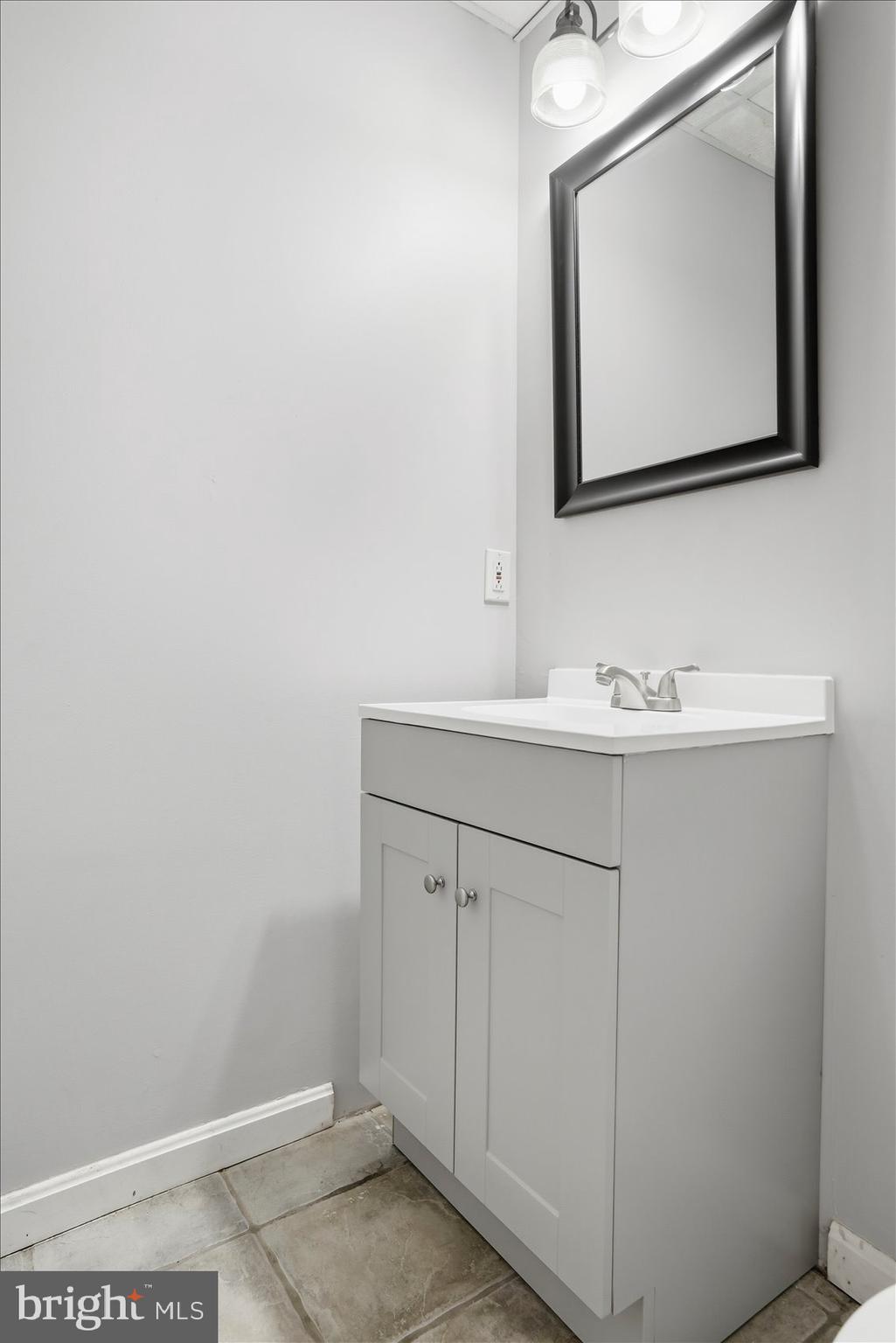 EATON SQUARE - Residential