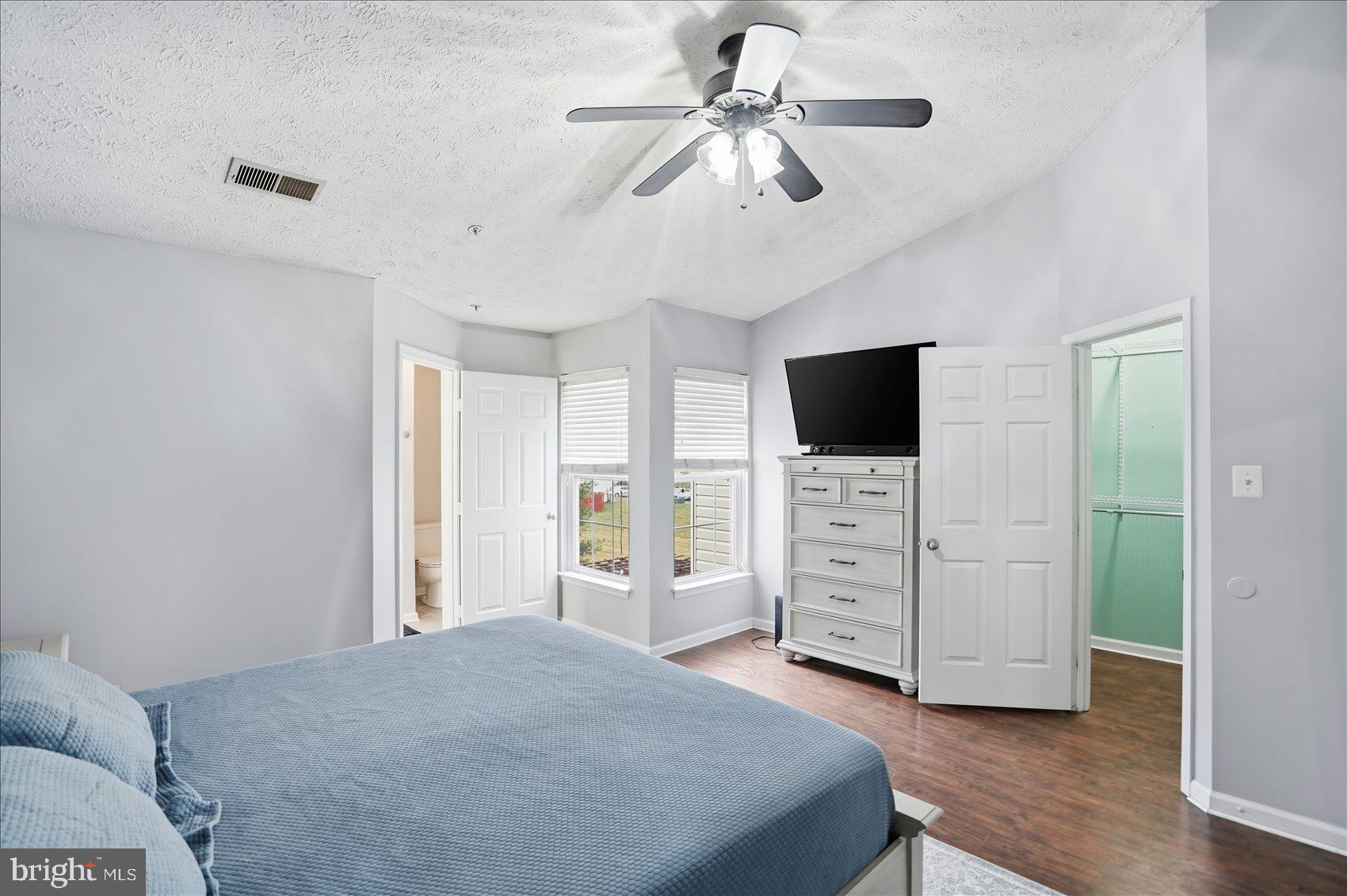 EATON SQUARE - Residential