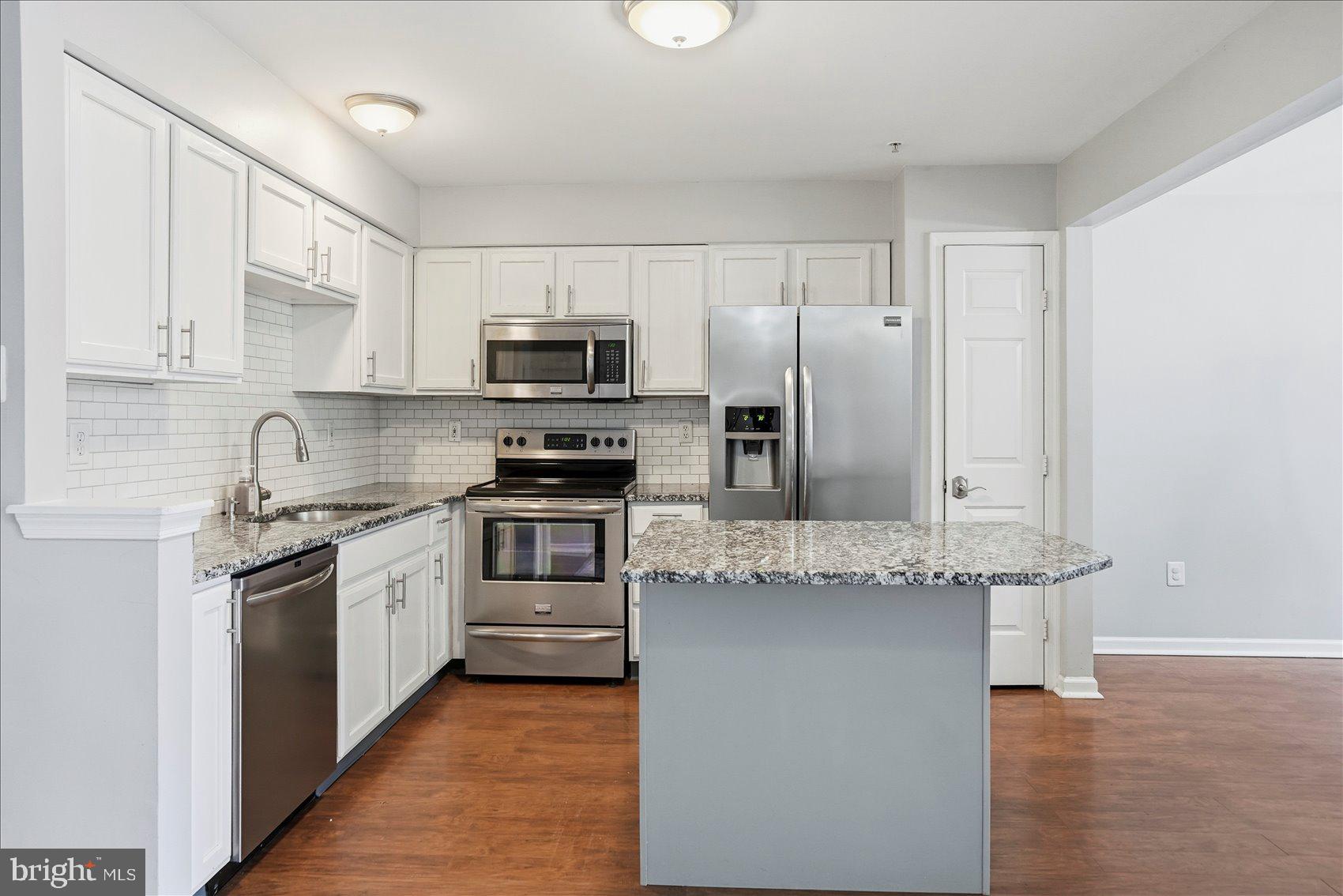 EATON SQUARE - Residential