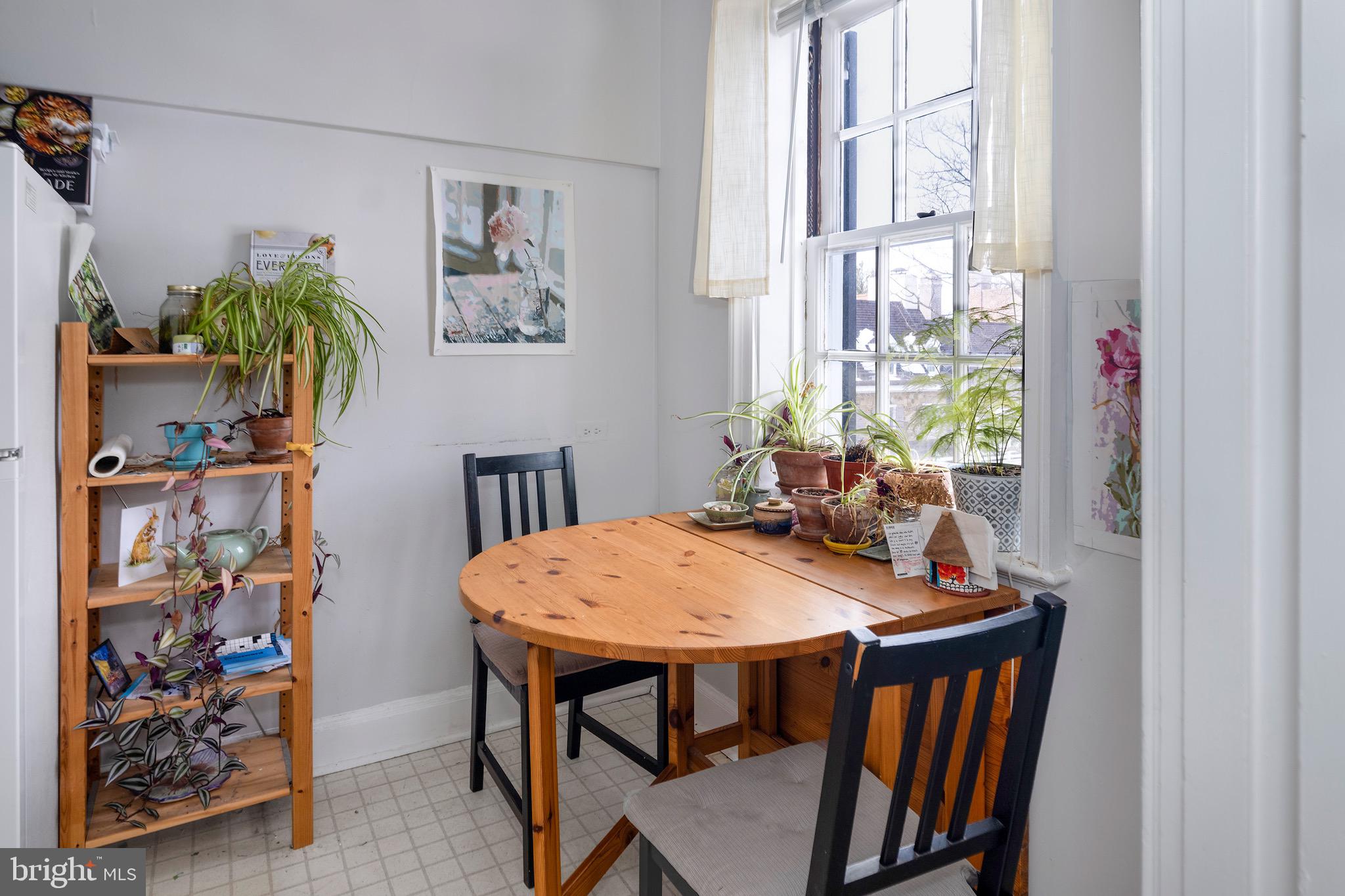 15 PALMER SQUARE W D