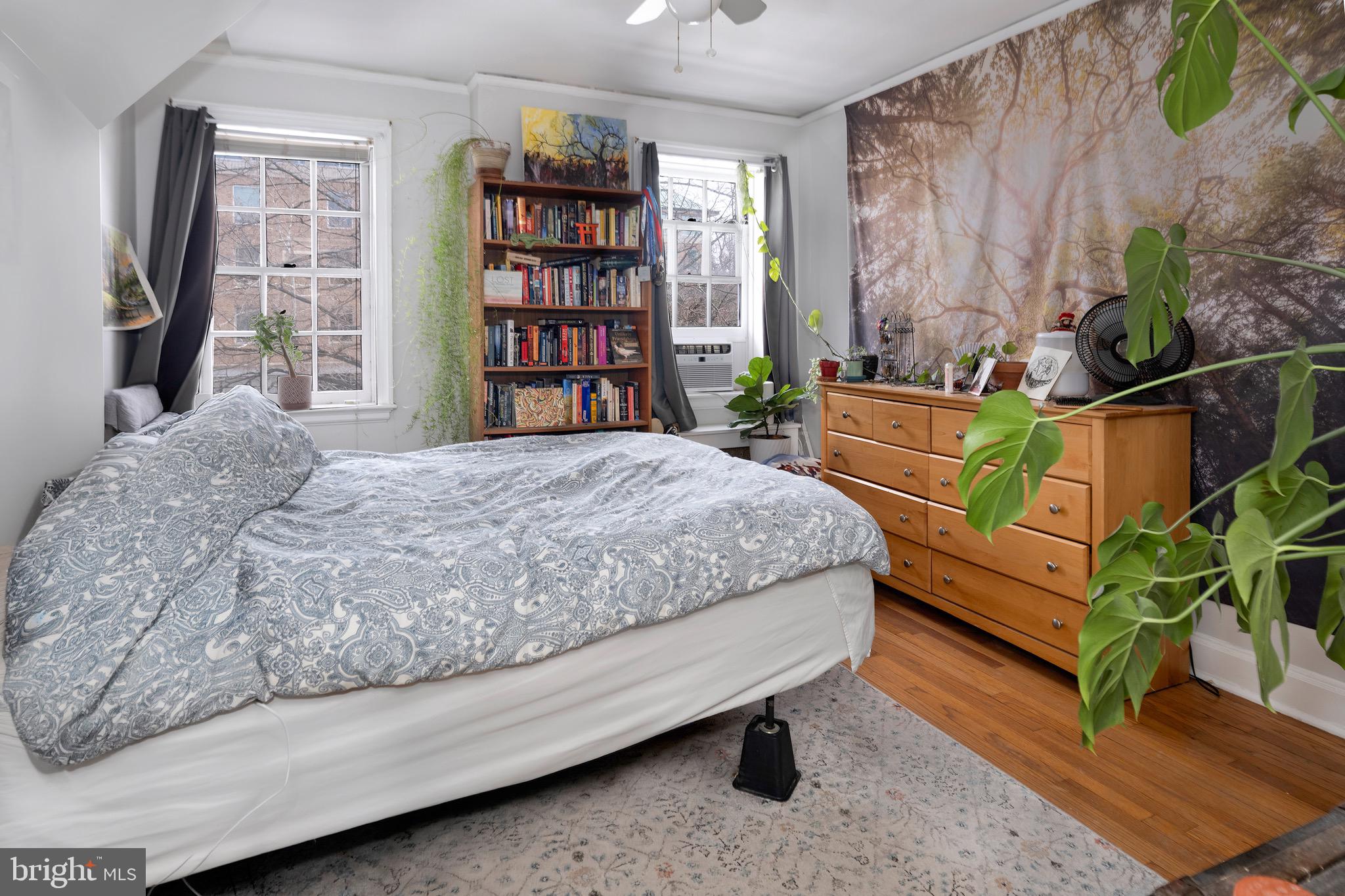 15 PALMER SQUARE W D