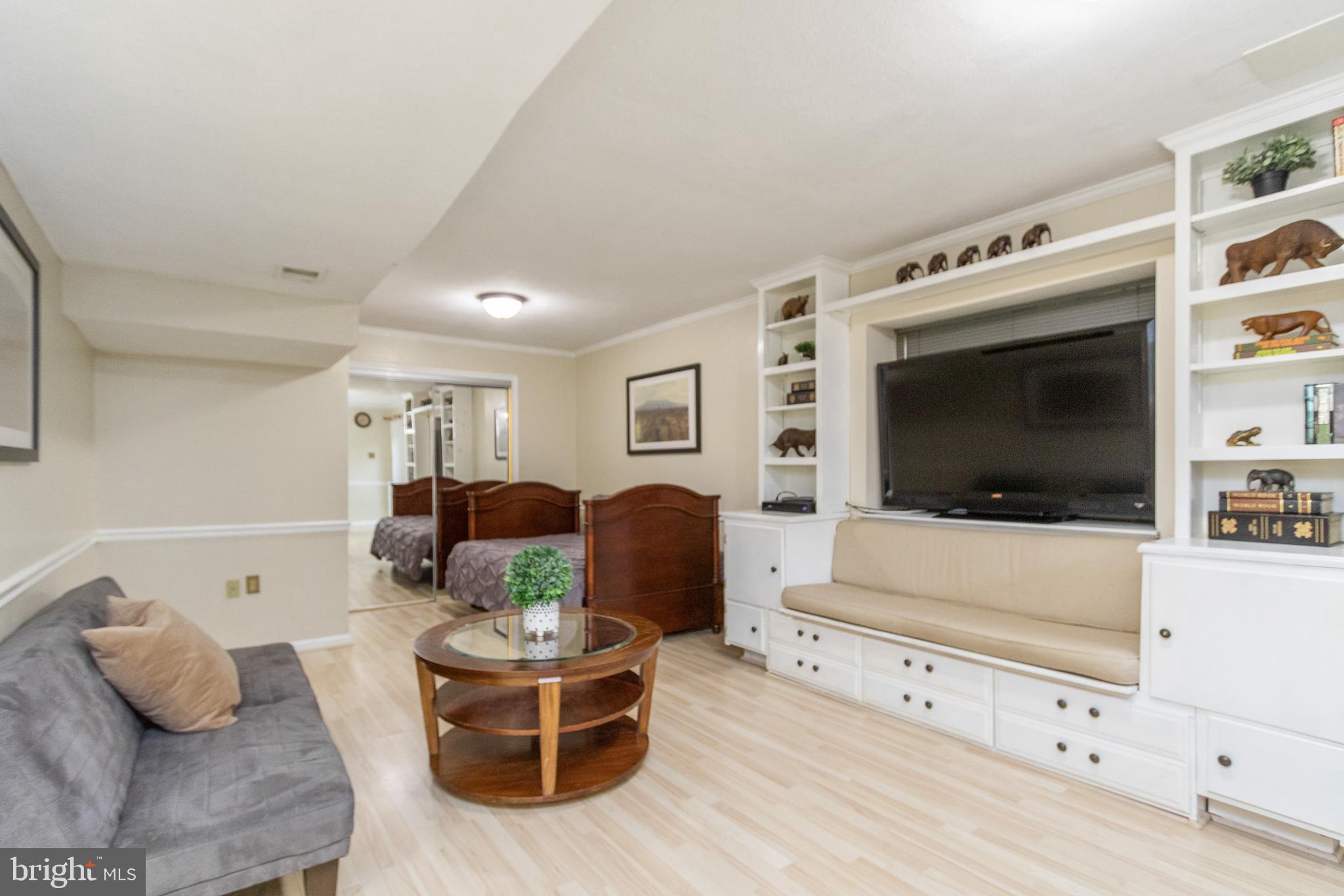 FAIR OAKS ESTATES - Residential