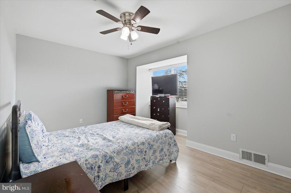 REFLECTION LAKE - Residential