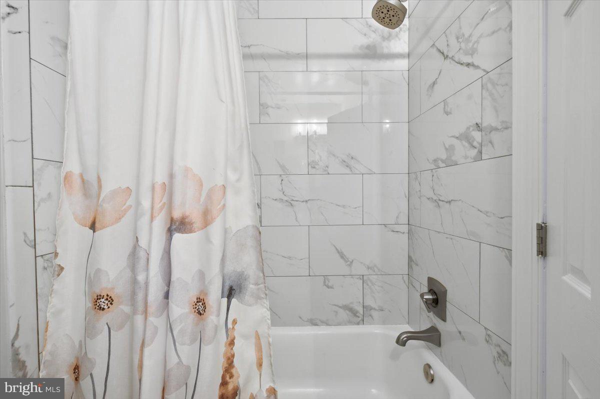 REFLECTION LAKE - Residential