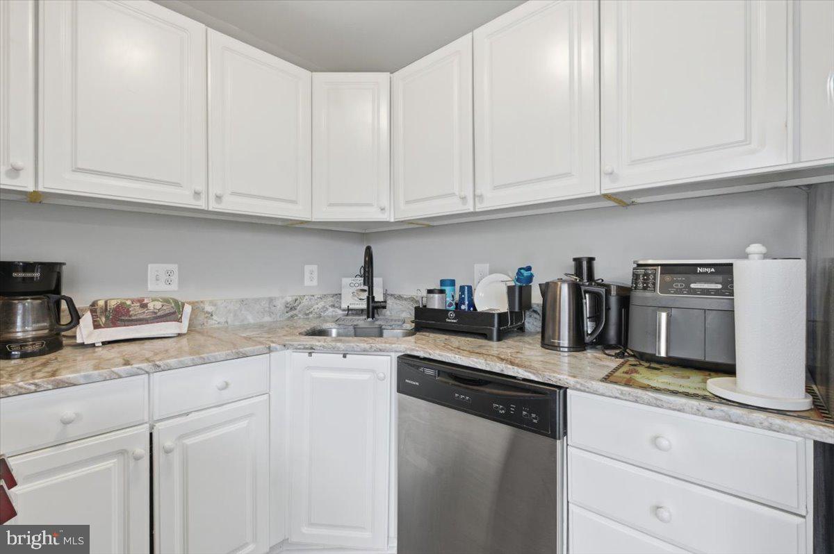 REFLECTION LAKE - Residential